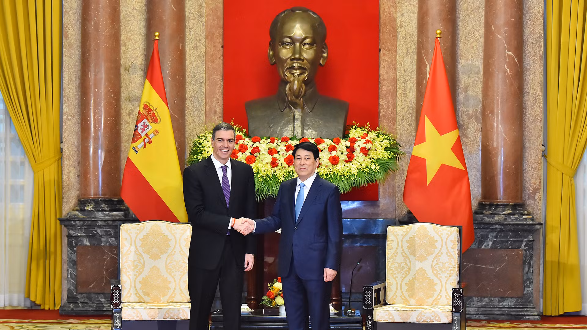 Chủ tịch nước Lương Cường và Thủ tướng Tây Ban Nha Pedro Sanchez.