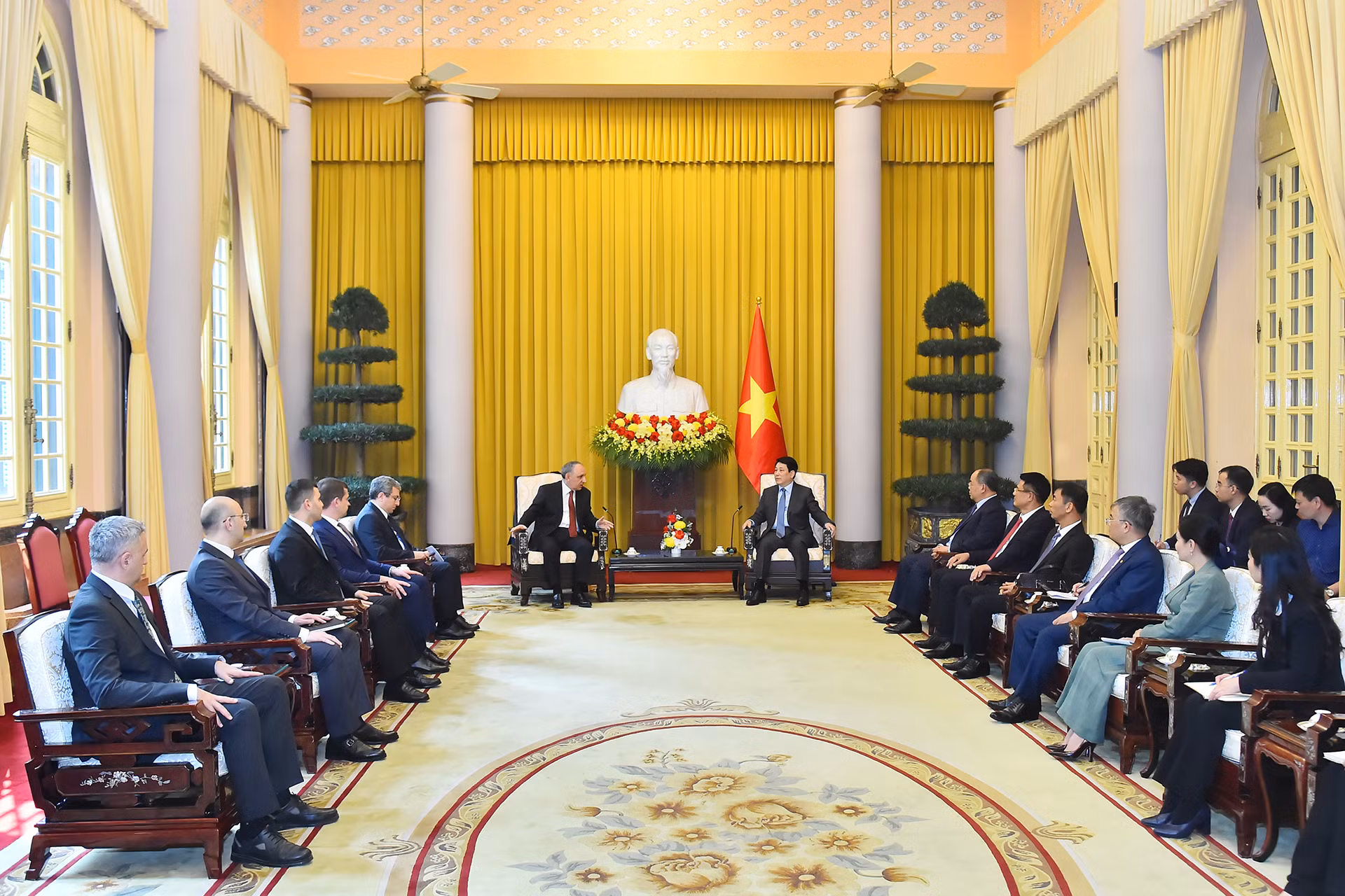 Quang cảnh buổi tiếp tại Phủ Chủ tịch. Quang cảnh buổi tiếp tại Phủ Chủ tịch.