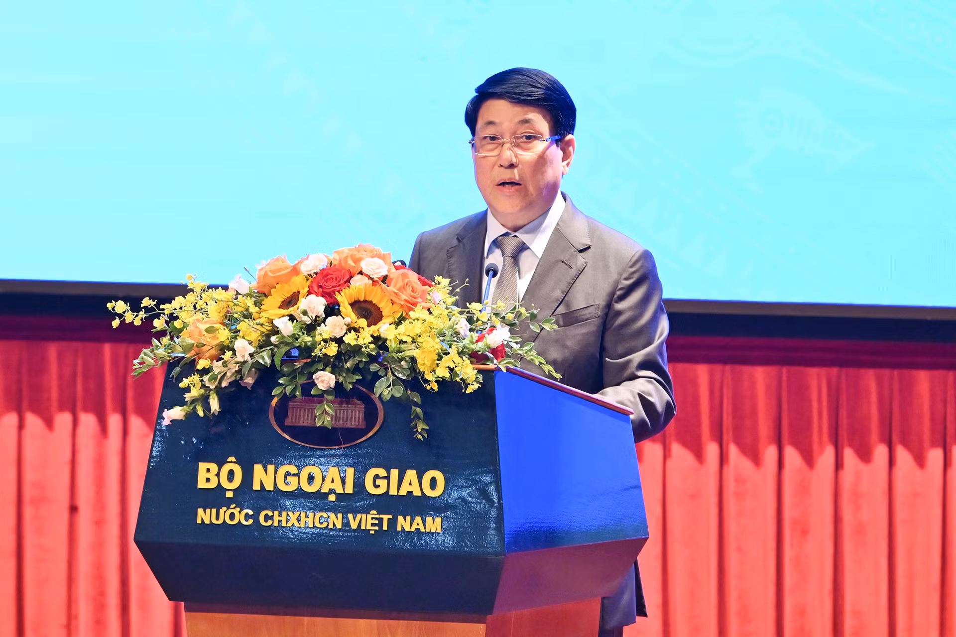 Chủ tịch nước Lương Cường phát biểu tại hội thảo.