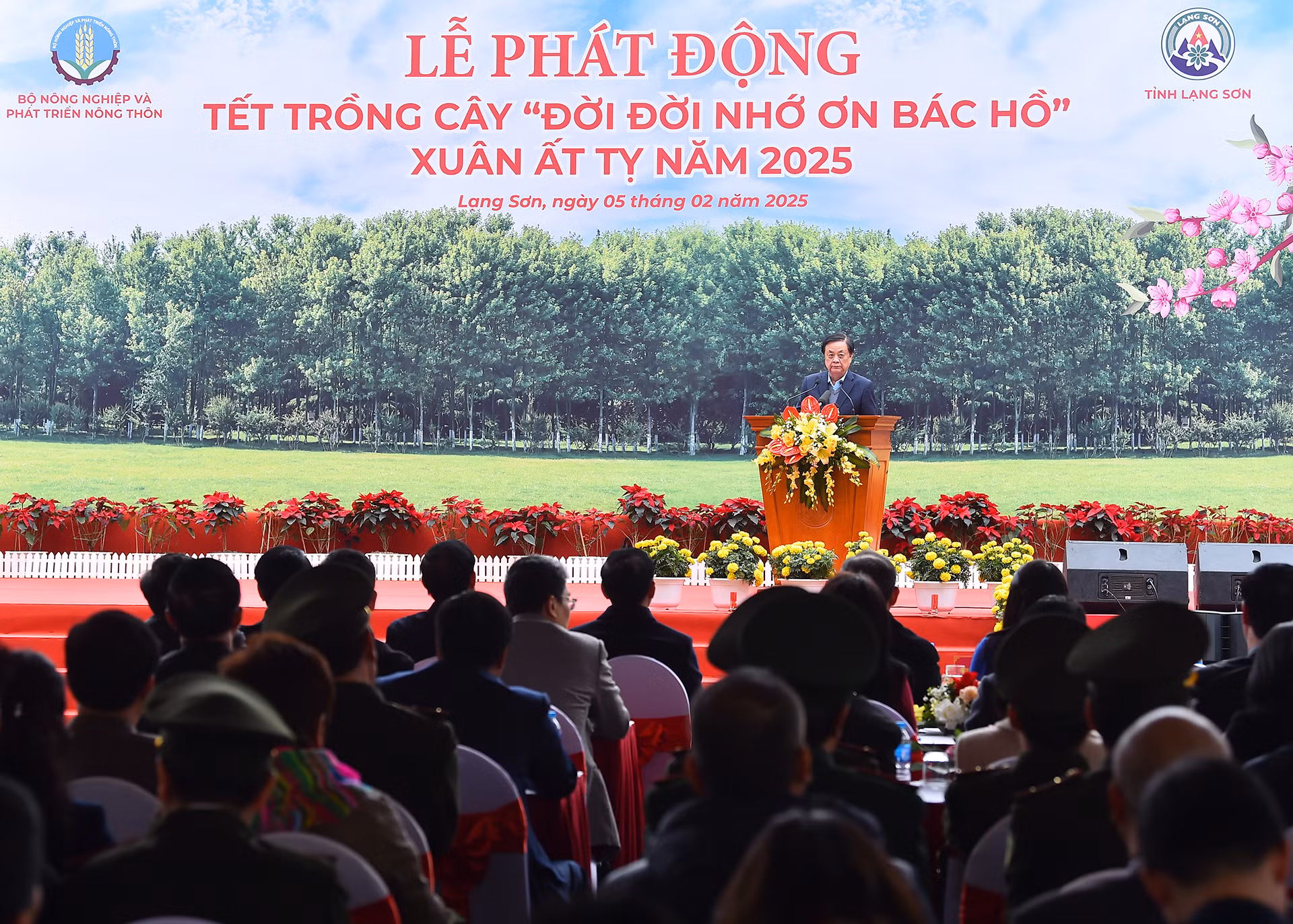 Bộ trưởng Nông nghiệp và Phát triển nông thôn Lê Minh Hoan phát biểu tại lễ phát động.