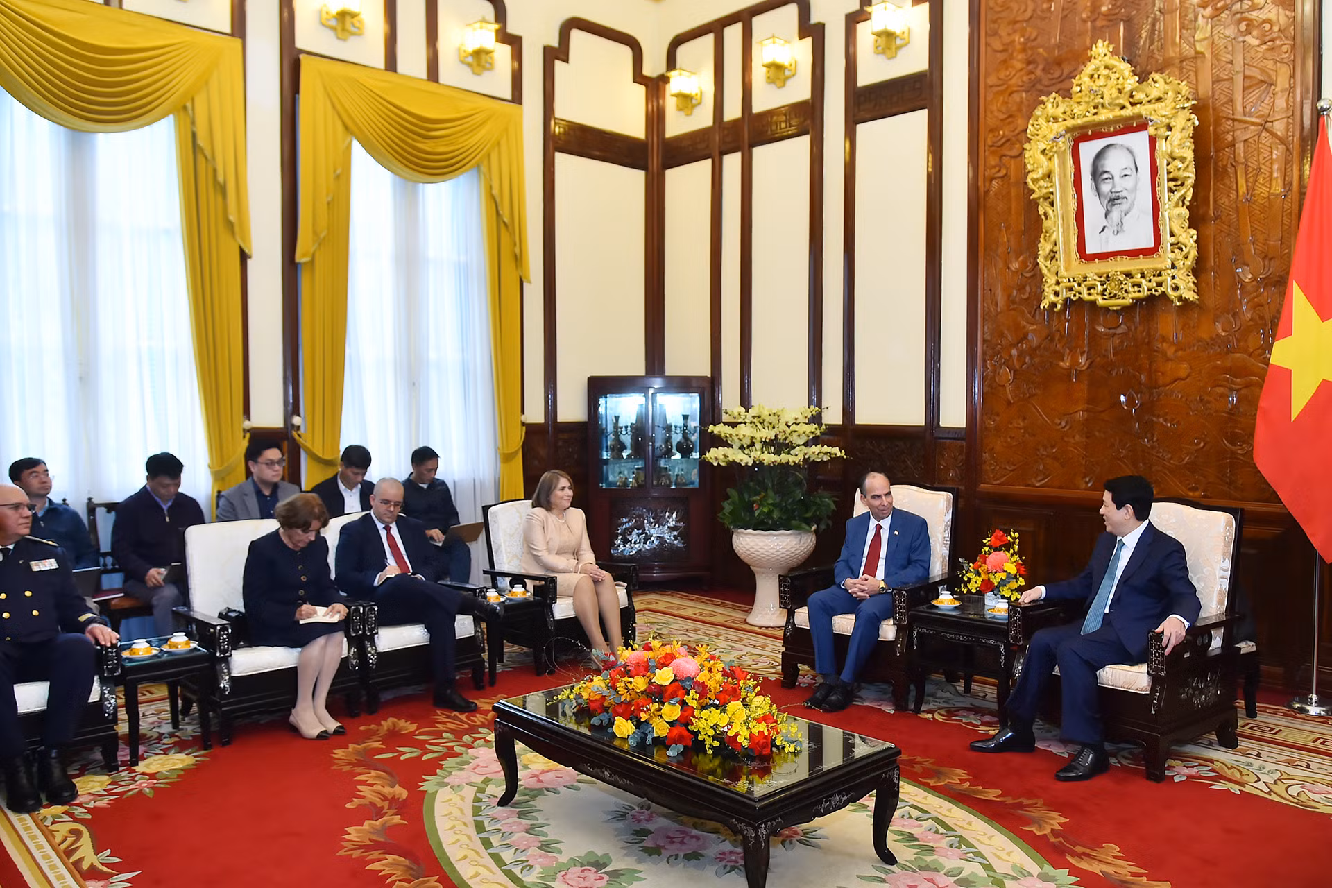 Quang cảnh buổi tiếp tại Phủ Chủ tịch. Quang cảnh buổi tiếp tại Phủ Chủ tịch.