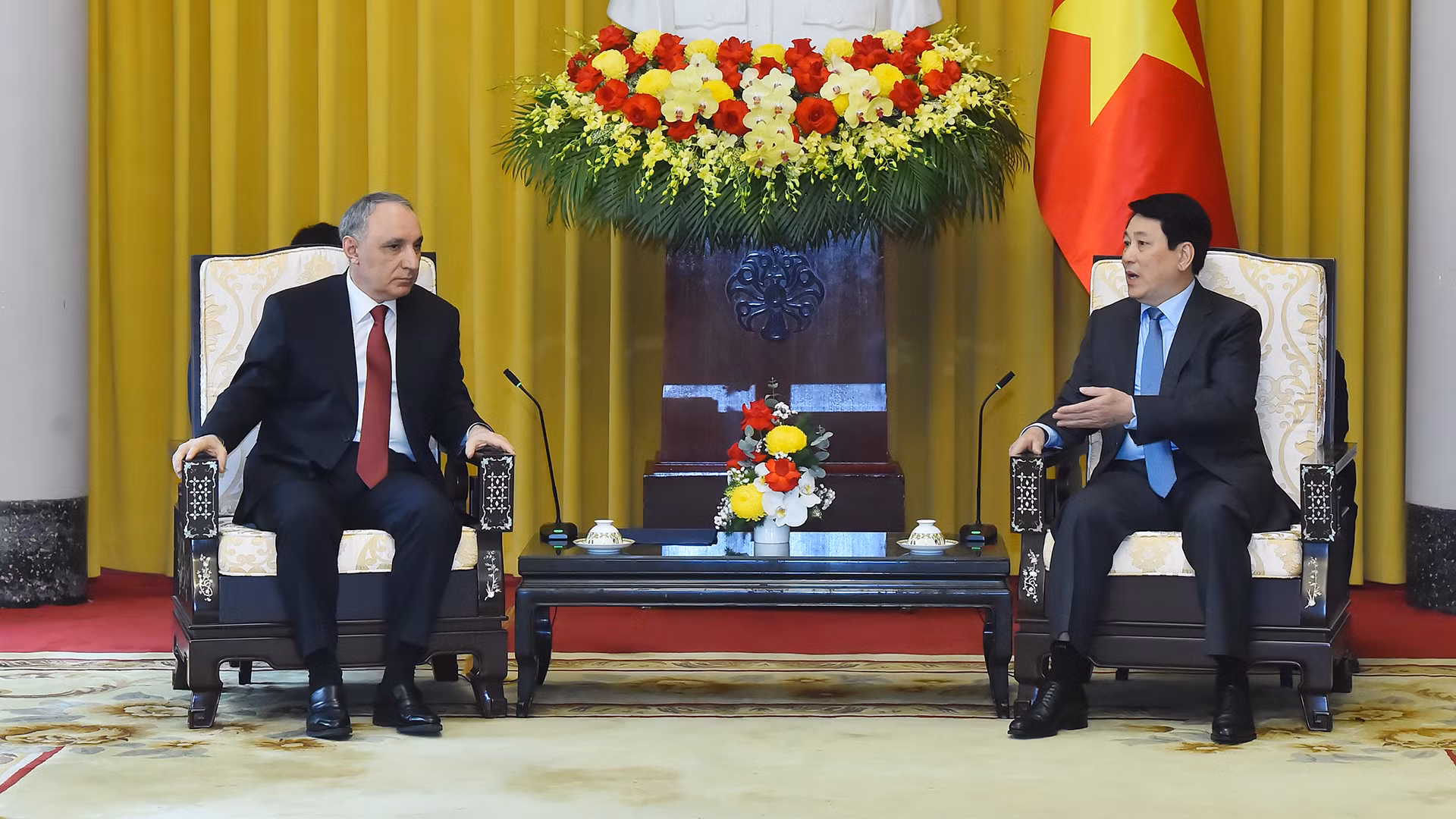 Chủ tịch nước Lương Cường tiếp Viện trưởng Viện Kiểm sát Tối cao Azerbaijan Kamran Bayram Aliyev.