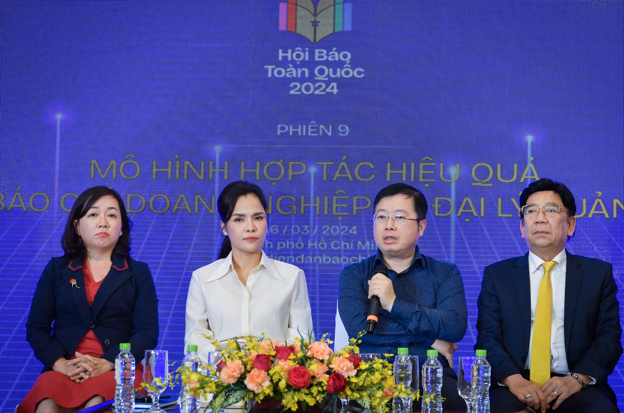 Thứ trưởng Thông tin và Truyền thông Nguyễn Thanh Lâm chia sẻ trong phiên tọa đàm. Thứ trưởng Thông tin và Truyền thông Nguyễn Thanh Lâm chia sẻ trong phiên tọa đàm.