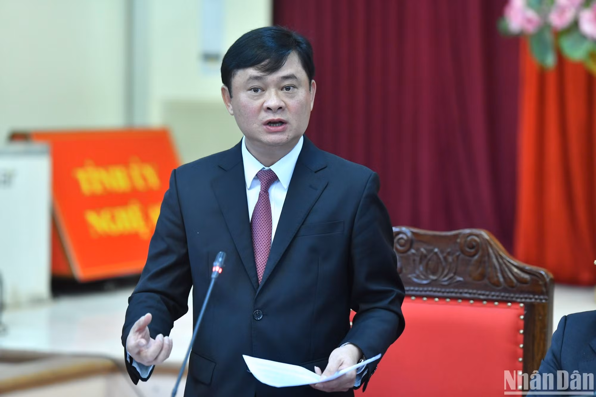 Đồng chí Thái Thanh Quý trân trọng cảm ơn Báo Nhân Dân đã đồng hành, hỗ trợ lan tỏa chủ trương xây nhà cho người nghèo của tỉnh.