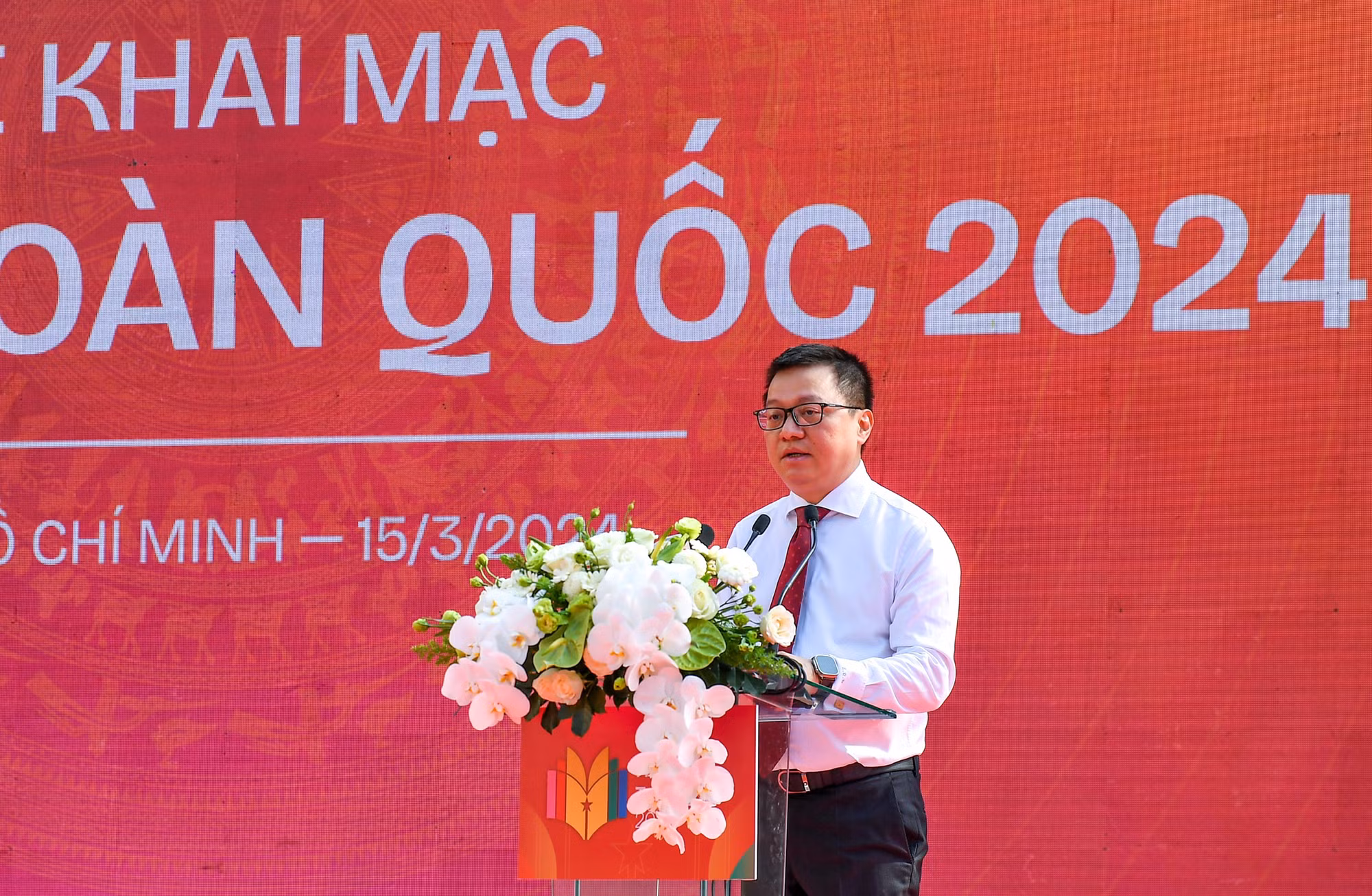 Đồng chí Lê Quốc Minh, Ủy viên Trung ương Đảng, Tổng Biên tập Báo Nhân Dân, Phó Trưởng Ban Tuyên giáo Trung ương, Chủ tịch Hội Nhà báo Việt Nam phát biểu khai mạc Hội Báo toàn quốc 2024.