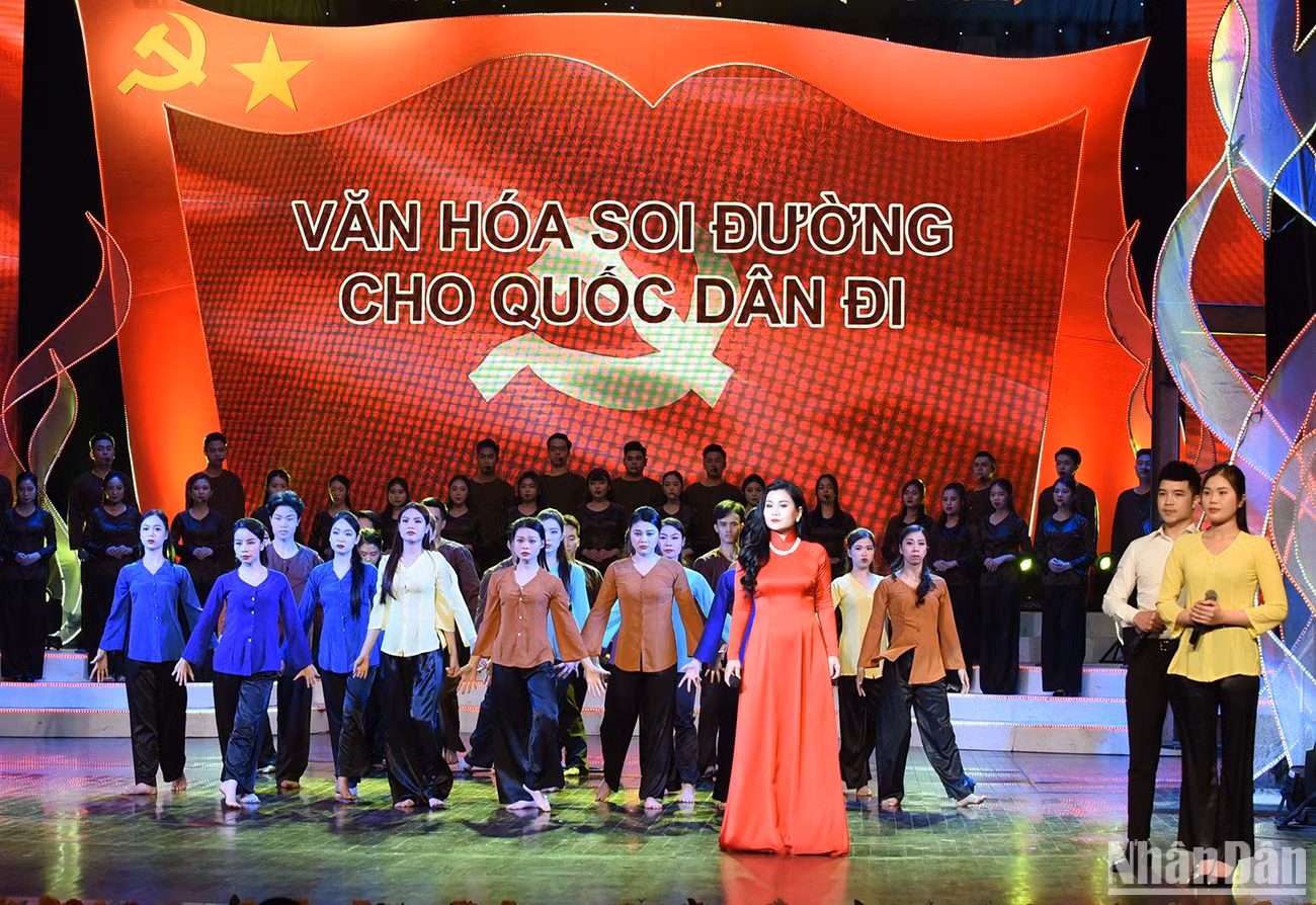 Chương I “Văn hóa soi đường cho quốc dân đi”.