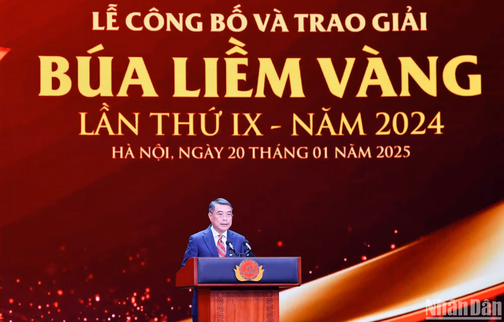 Đồng chí Lê Minh Hưng, Ủy viên Bộ Chính trị, Bí thư Trung ương Đảng, Trưởng Ban Tổ chức Trung ương, Trưởng Ban Chỉ đạo Giải Búa liềm vàng phát động Giải Báo chí toàn quốc về xây dựng Đảng lần thứ X - năm 2025. Đồng chí Lê Minh Hưng, Ủy viên Bộ Chính trị, Bí thư Trung ương Đảng, Trưởng Ban Tổ chức Trung ương, Trưởng Ban Chỉ đạo Giải Búa liềm vàng phát động Giải Báo chí toàn quốc về xây dựng Đảng lần thứ X - năm 2025.