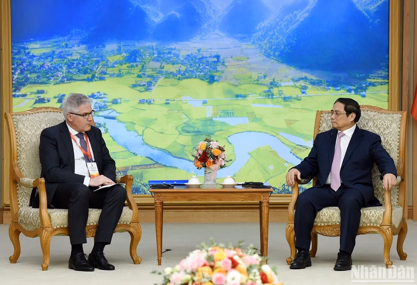 Thủ tướng Phạm Minh Chính và Bộ trưởng Christian Hofer đánh giá cao kết quả quan hệ Việt Nam-Thụy Sĩ sau hơn 50 năm thiết lập. Thụy Sĩ là nơi diễn ra lễ ký kết Hiệp định Geneva về chấm dứt chiến tranh, lập lại hòa bình ở Đông Dương; Thụy Sĩ luôn ủng hộ việt Nam trong công cuộc bảo vệ, xây dựng đất nước. Thụy Sĩ hiện là đối tác thương mại quan trọng của Việt Nam ở châu Âu…