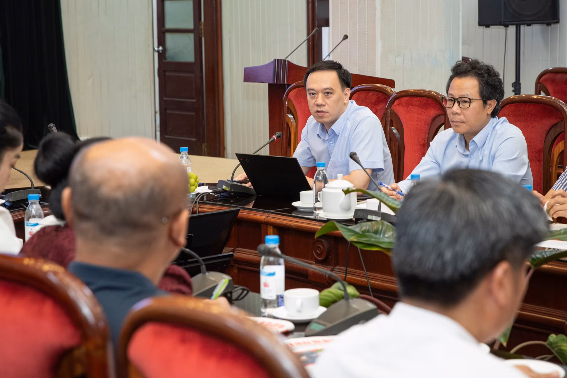 Đồng chí Ngô Việt Anh, Phó Trưởng Ban Nhân Dân điện tử thuyết trình về nội dung chuyển đổi số và báo chí đa nền tảng. Đồng chí Ngô Việt Anh, Phó Trưởng Ban Nhân Dân điện tử thuyết trình về nội dung chuyển đổi số và báo chí đa nền tảng.