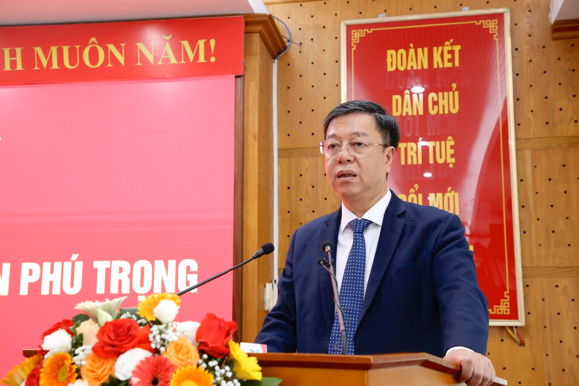 PGS, TS Vũ Trọng Lâm, Giám đốc - Tổng Biên tập Nhà xuất bản Chính trị quốc gia Sự thật phát biểu.
