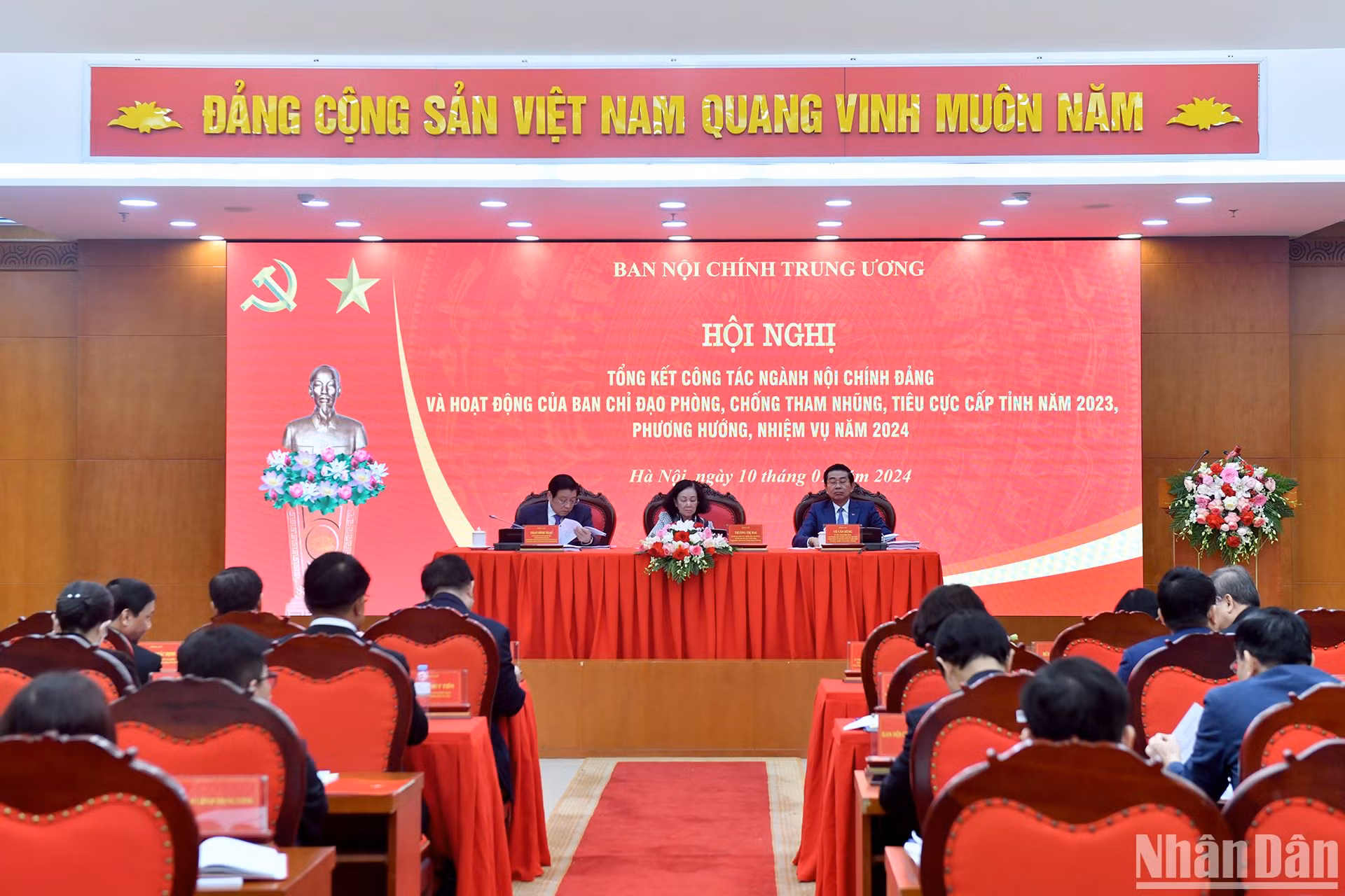 Quang cảnh hội nghị tổng kết công tác ngành Nội chính Đảng và hoạt động của Ban Chỉ đạo phòng chống tham nhũng, tiêu cực cấp tỉnh năm 2023, phương hướng, nhiệm vụ năm 2024.