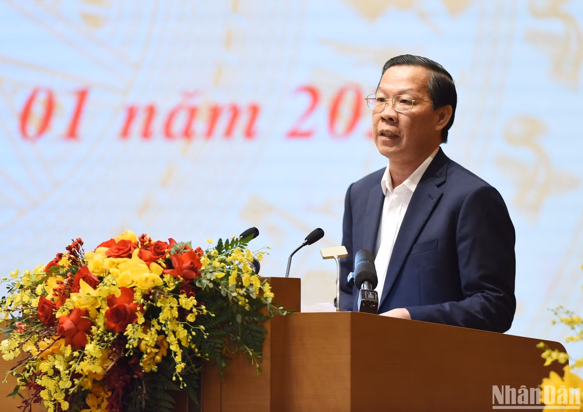 Chủ tịch Ủy ban nhân dân Thành phố Hồ Chí Minh Phan Văn Mãi phát biểu tại hội nghị.