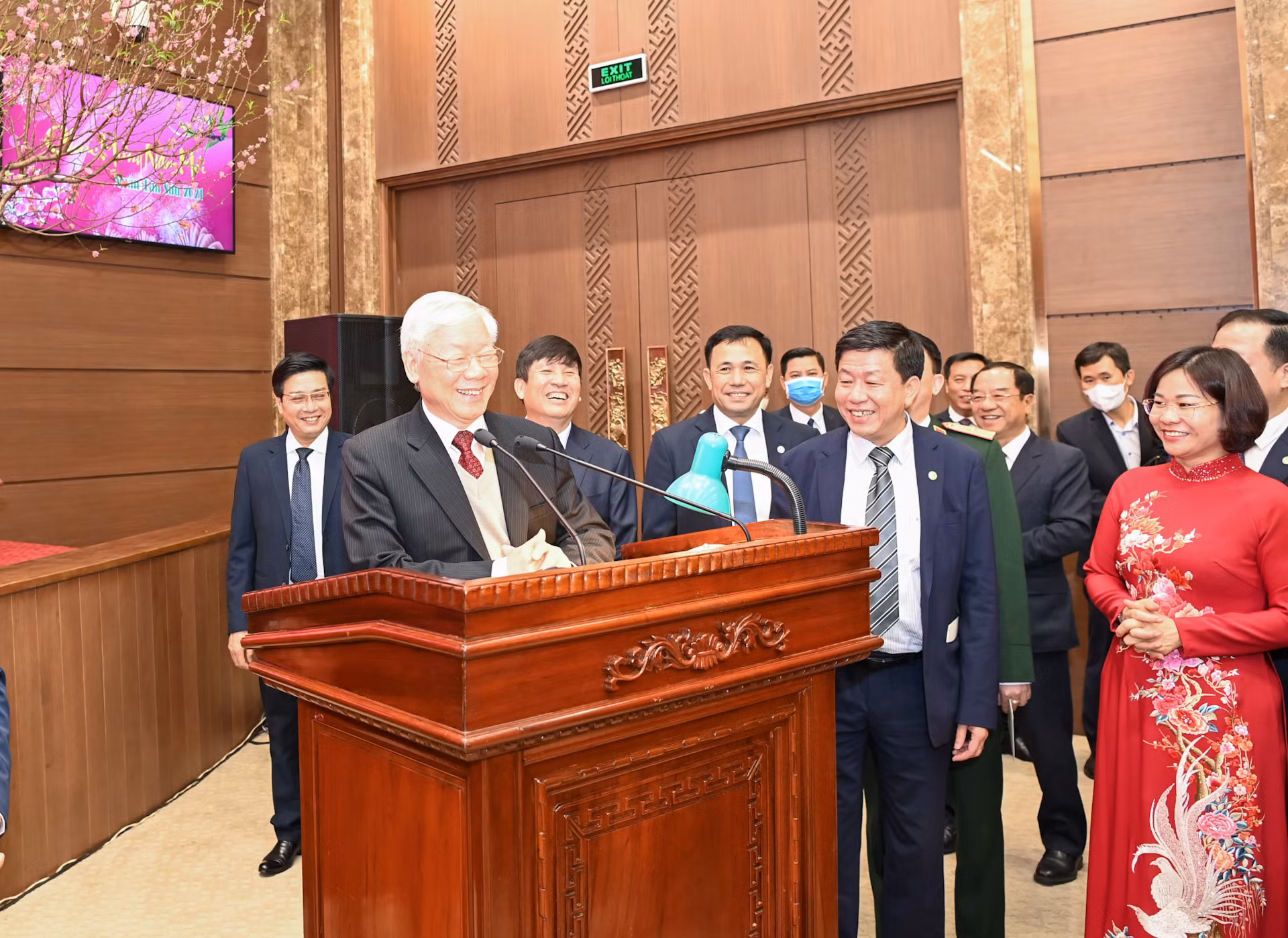 Trong không khí kỷ niệm 91 năm Ngày thành lập Đảng Cộng sản Việt Nam, mừng Xuân mới Tân Sửu 2021, chào mừng thành công Đại hội toàn quốc lần thứ XIII của Đảng, tối 11/2 (tức đêm 30 Tết), Tổng Bí thư, Chủ tịch nước Nguyễn Phú Trọng đã tới thăm, chúc Tết Đảng bộ, chính quyền, quân và dân Thủ đô Hà Nội, tại Trụ sở Thành ủy Hà Nội.