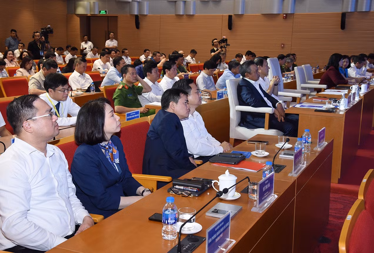 Các đại biểu tham dự hội nghị.
