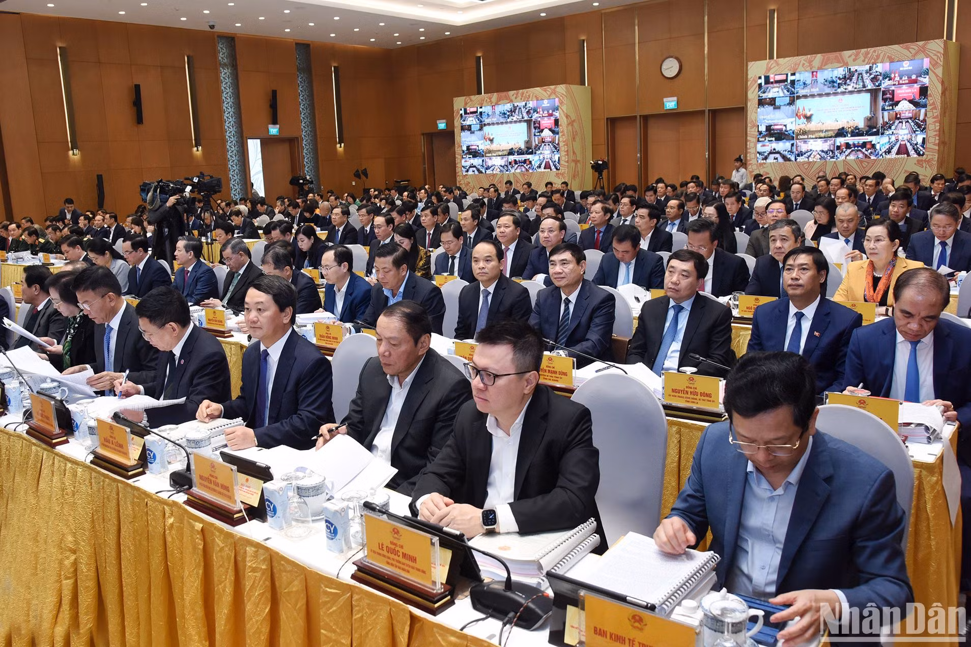 Các đại biểu tham dự hội nghị.