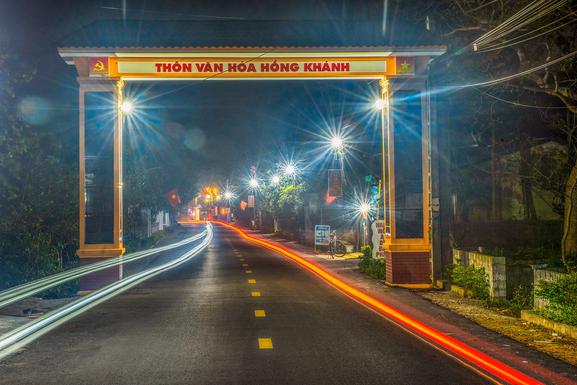 Đường quê nông thôn mới về đêm ở xã Xuân Giang , Nghi Xuân. (Ảnh: Đậu Hà) Đường quê nông thôn mới về đêm ở xã Xuân Giang , Nghi Xuân. (Ảnh: Đậu Hà)