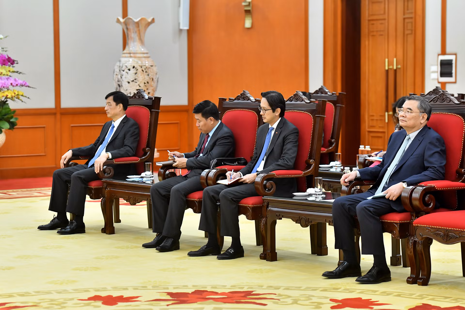 Các đại biểu Việt Nam tại buổi tiếp. Các đại biểu Việt Nam tại buổi tiếp.