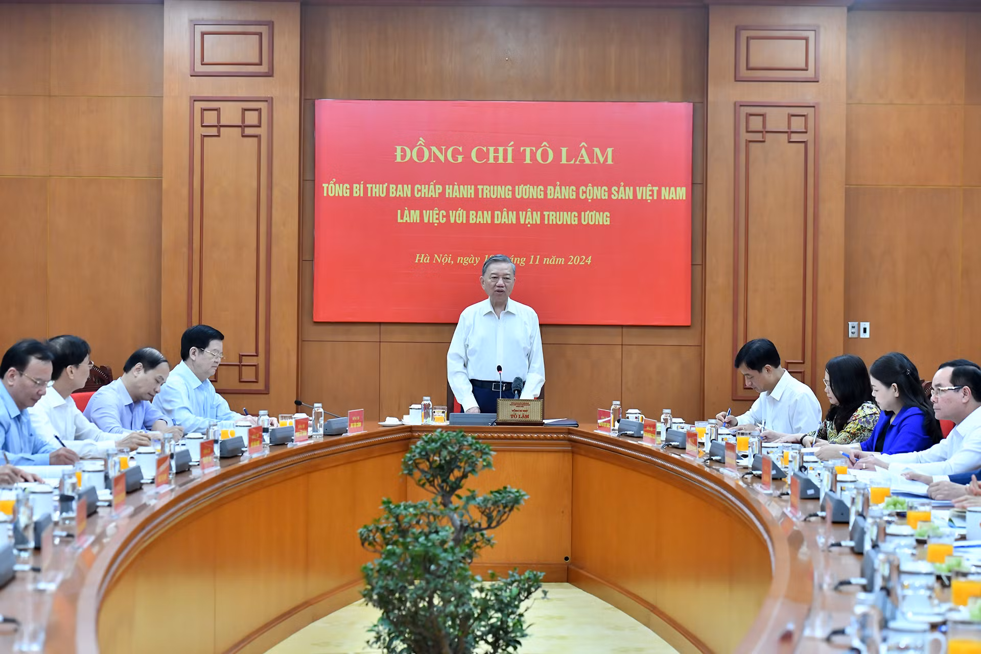 Tổng Bí thư Tô Lâm chủ trì cuộc làm việc với Ban Dân vận Trung ương.