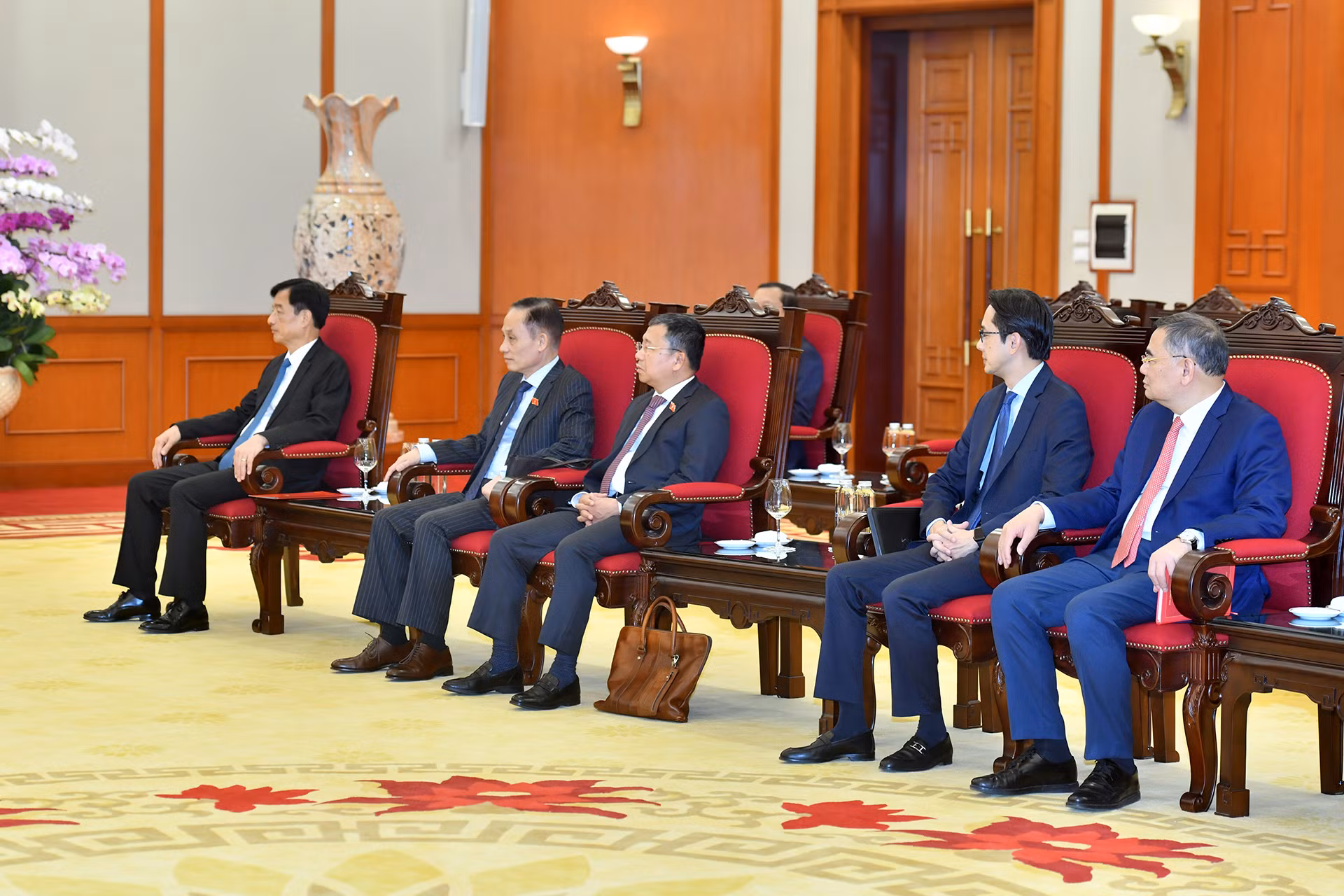 Các đại biểu Việt Nam tham dự buổi tiếp. Các đại biểu Việt Nam tham dự buổi tiếp.