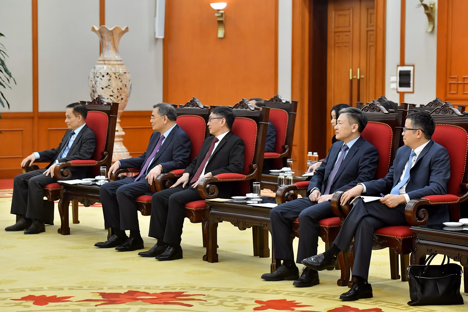 Các đại biểu tham dự buổi tiếp. Các đại biểu tham dự buổi tiếp.