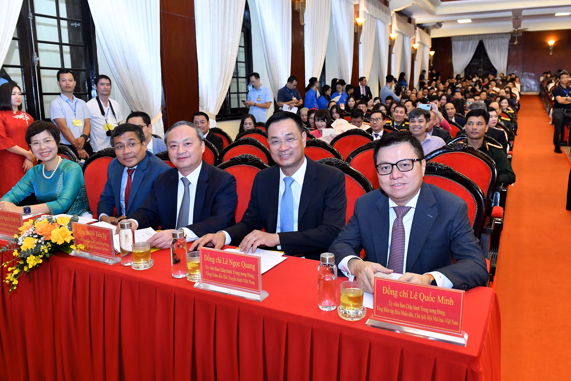 Các đại biểu dự Lễ trao giải. Các đại biểu dự Lễ trao giải.
