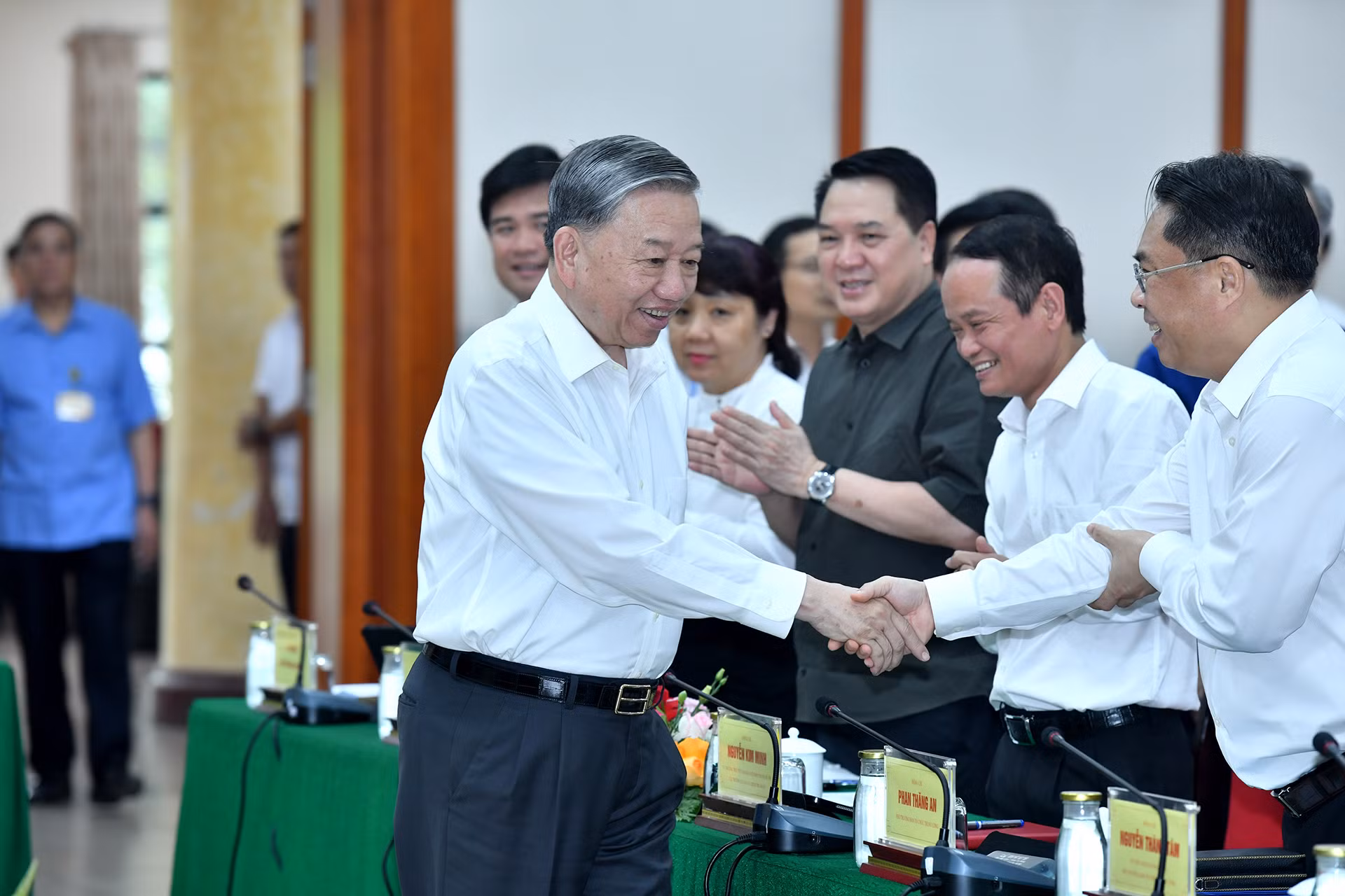 Tổng Bí thư Tô Lâm với các đại biểu. Tổng Bí thư Tô Lâm với các đại biểu.