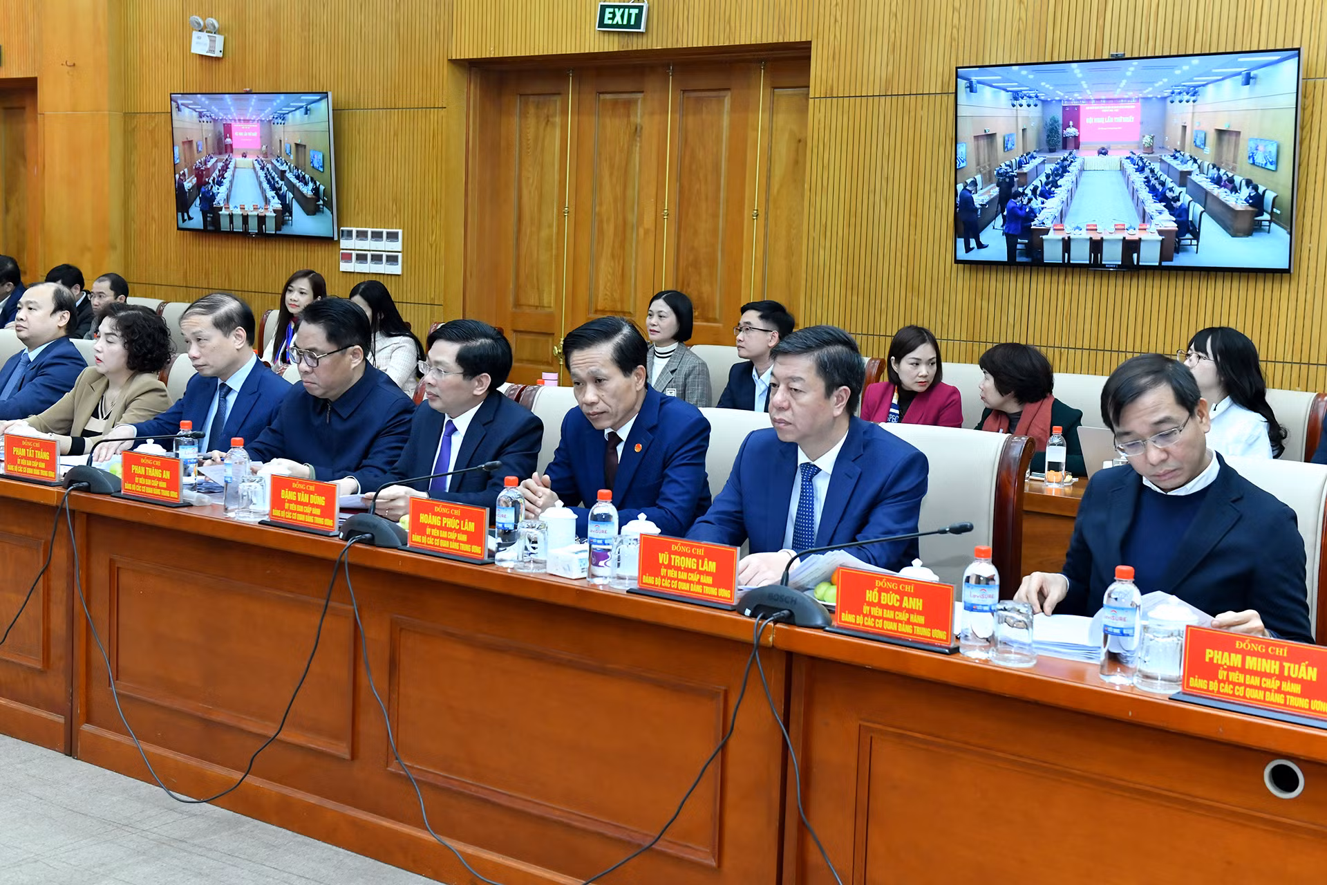Các đại biểu tham dự hội nghị.
