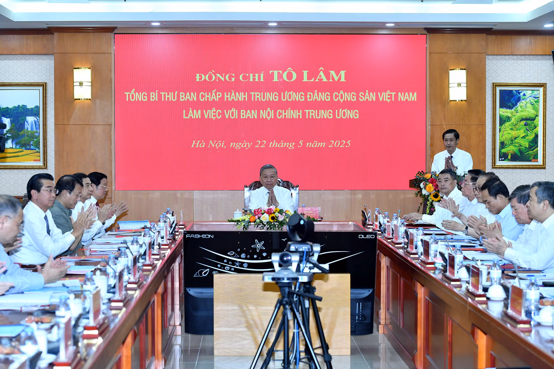 Tổng Bí thư Tô Lâm chủ trì buổi làm việc với Ban Nội chính Trung ương.