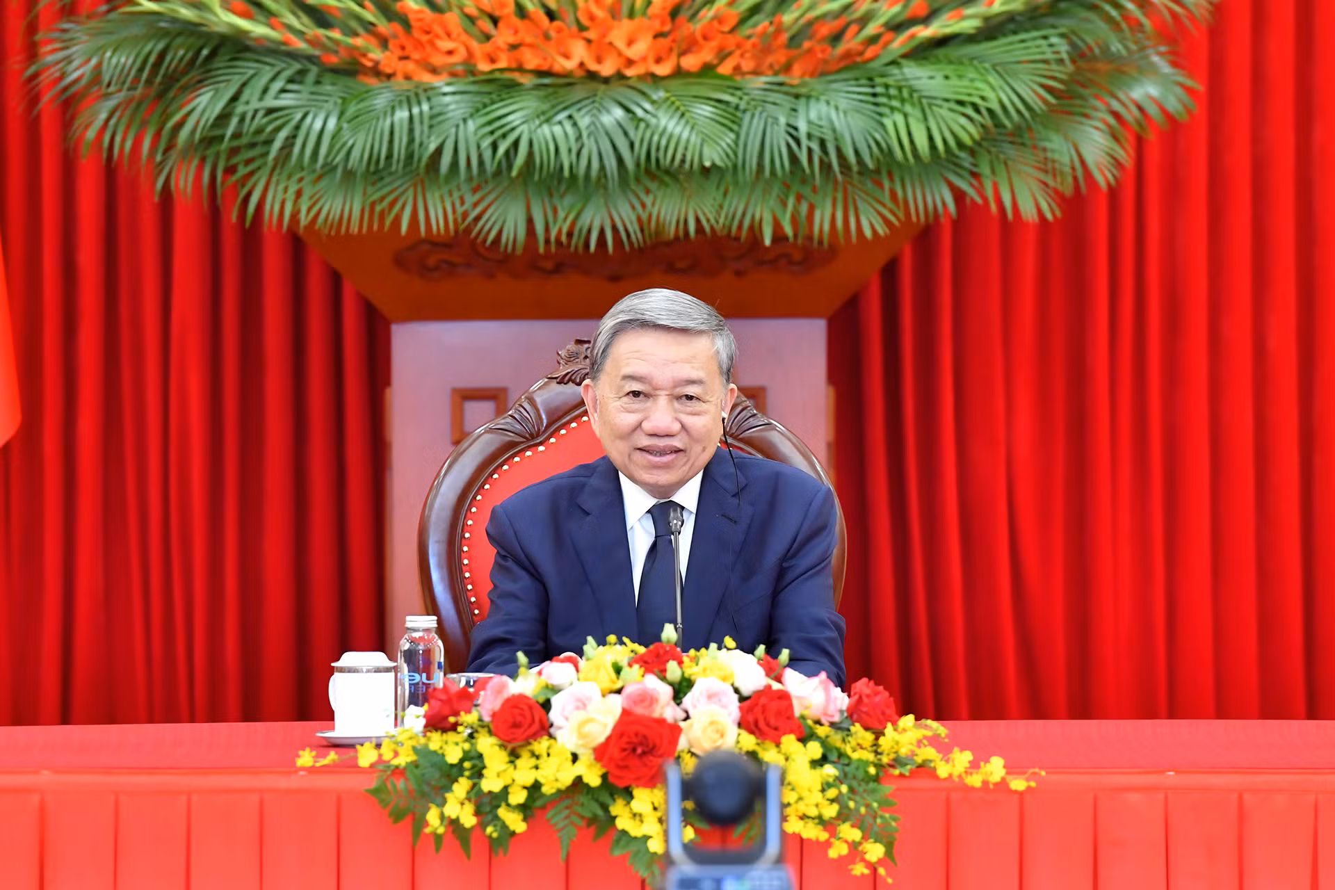 Tổng Bí thư Tô Lâm điện đàm với Chủ tịch Đảng Đại hội Dân tộc Phi, Tổng thống Nam Phi Cyril Ramaphosa. Tổng Bí thư Tô Lâm điện đàm với Chủ tịch Đảng Đại hội Dân tộc Phi, Tổng thống Nam Phi Cyril Ramaphosa.