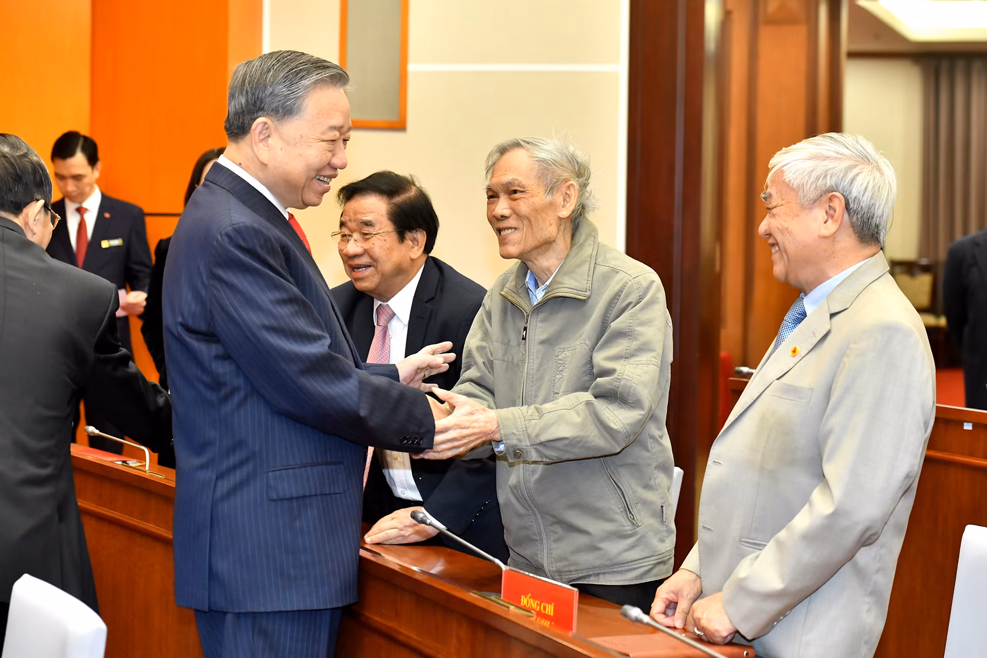 Tổng Bí thư Tô Lâm với các đại biểu dự hội nghị. Tổng Bí thư Tô Lâm với các đại biểu dự hội nghị.