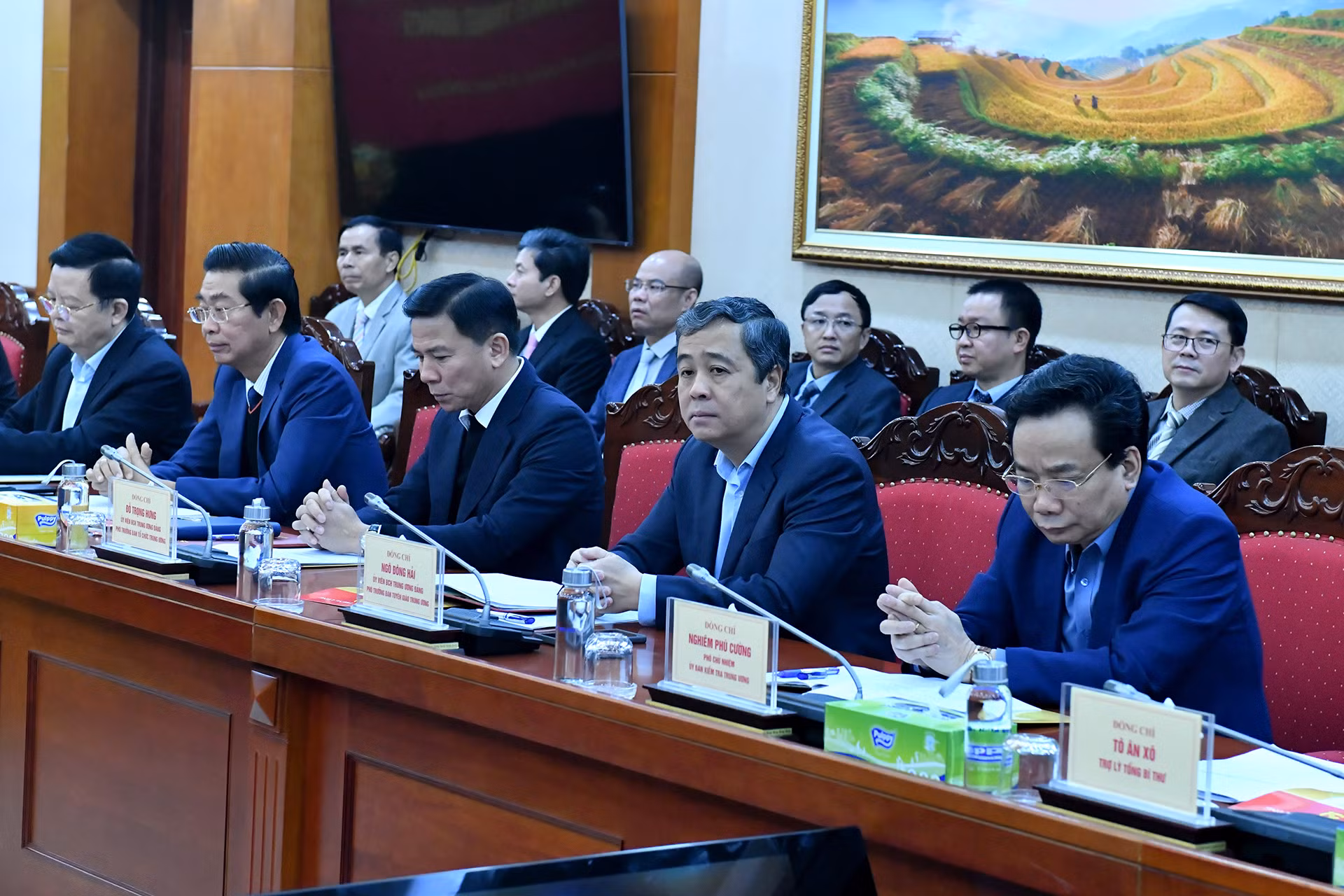 Các đại biểu tham dự buổi làm việc. Các đại biểu tham dự buổi làm việc.