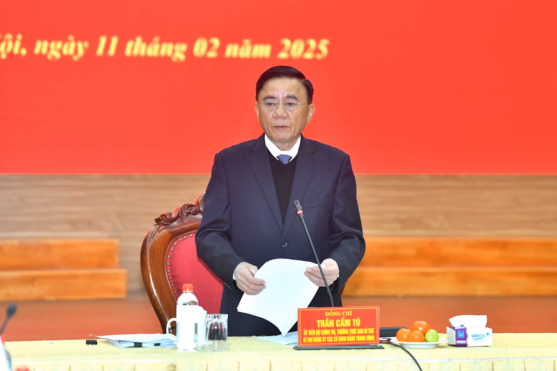 Đồng chí Trần Cẩm Tú, Ủy viên Bộ Chính trị, Thường trực Ban Bí thư, Bí thư Đảng ủy các cơ quan Đảng Trung ương phát biểu chỉ đạo hội nghị.