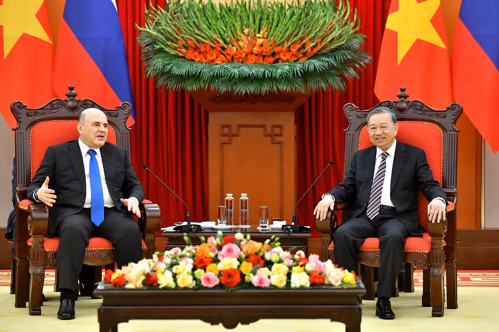 Tổng Bí thư Tô Lâm hội kiến với Thủ tướng Liên bang Nga Mikhail Vladimirovich Mishustin.
