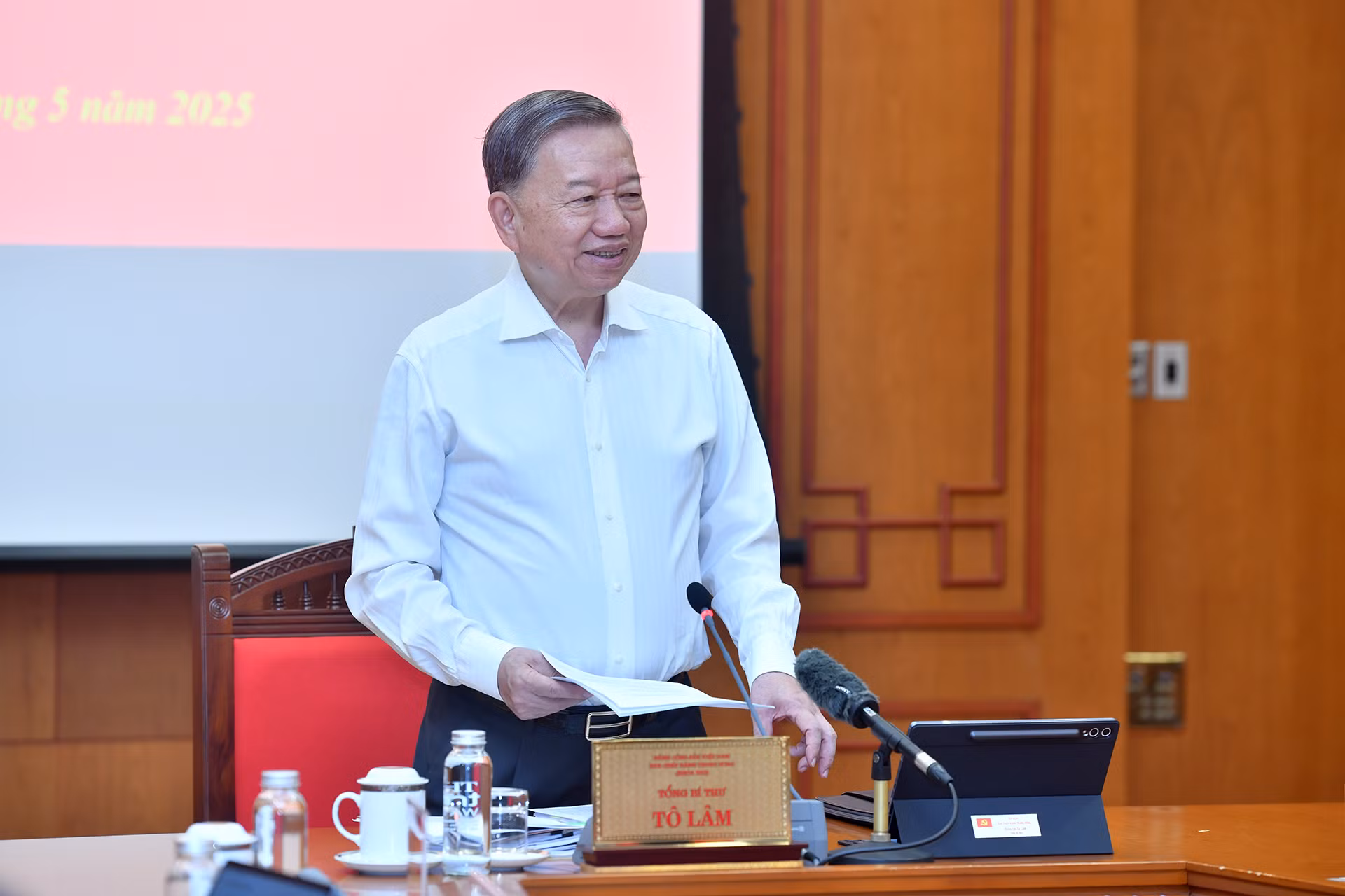 Tổng Bí thư Tô Lâm phát biểu chỉ đạo phiên họp.