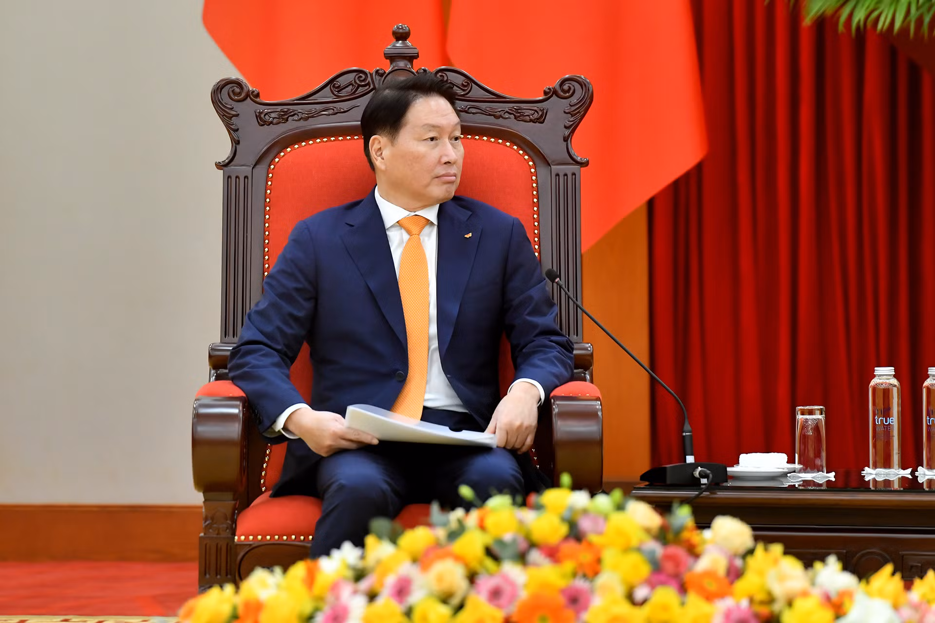 Chủ tịch Tập đoàn SK Hàn Quốc Chey Tae-won phát biểu. Chủ tịch Tập đoàn SK Hàn Quốc Chey Tae-won phát biểu.