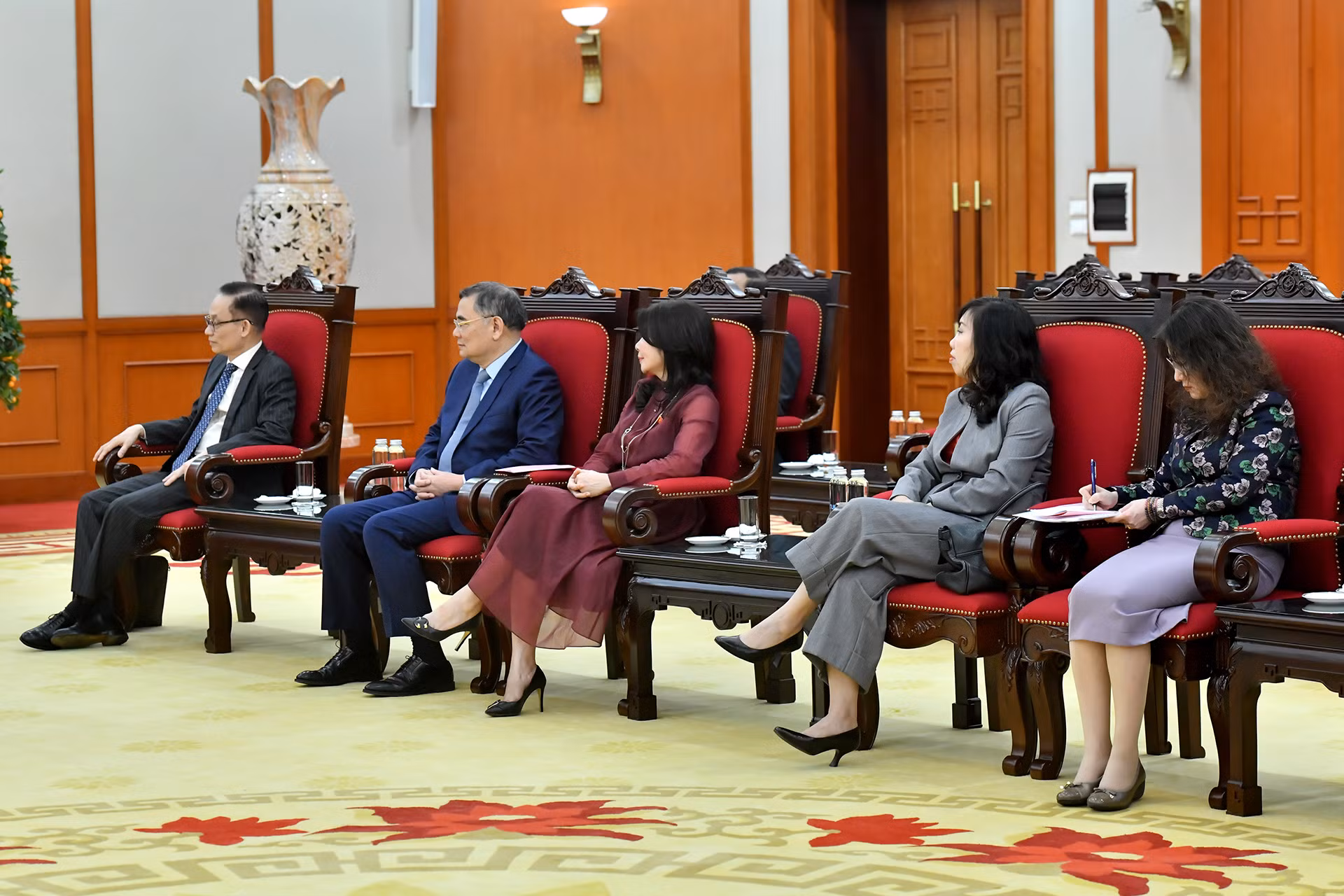 Các đại biểu Việt Nam tham dự buổi tiếp.