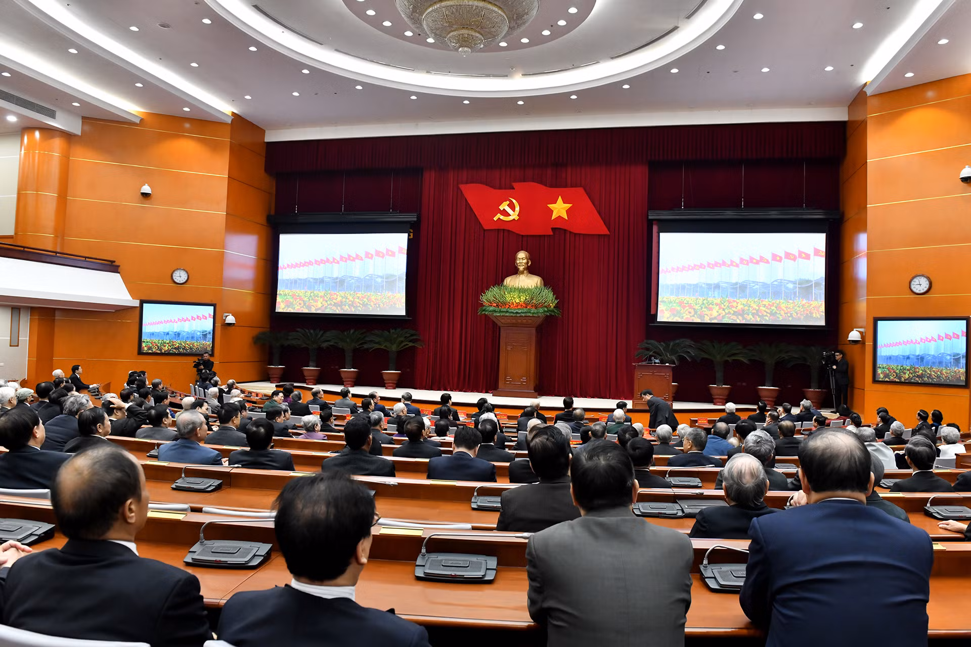Quang cảnh hội nghị. Quang cảnh hội nghị.