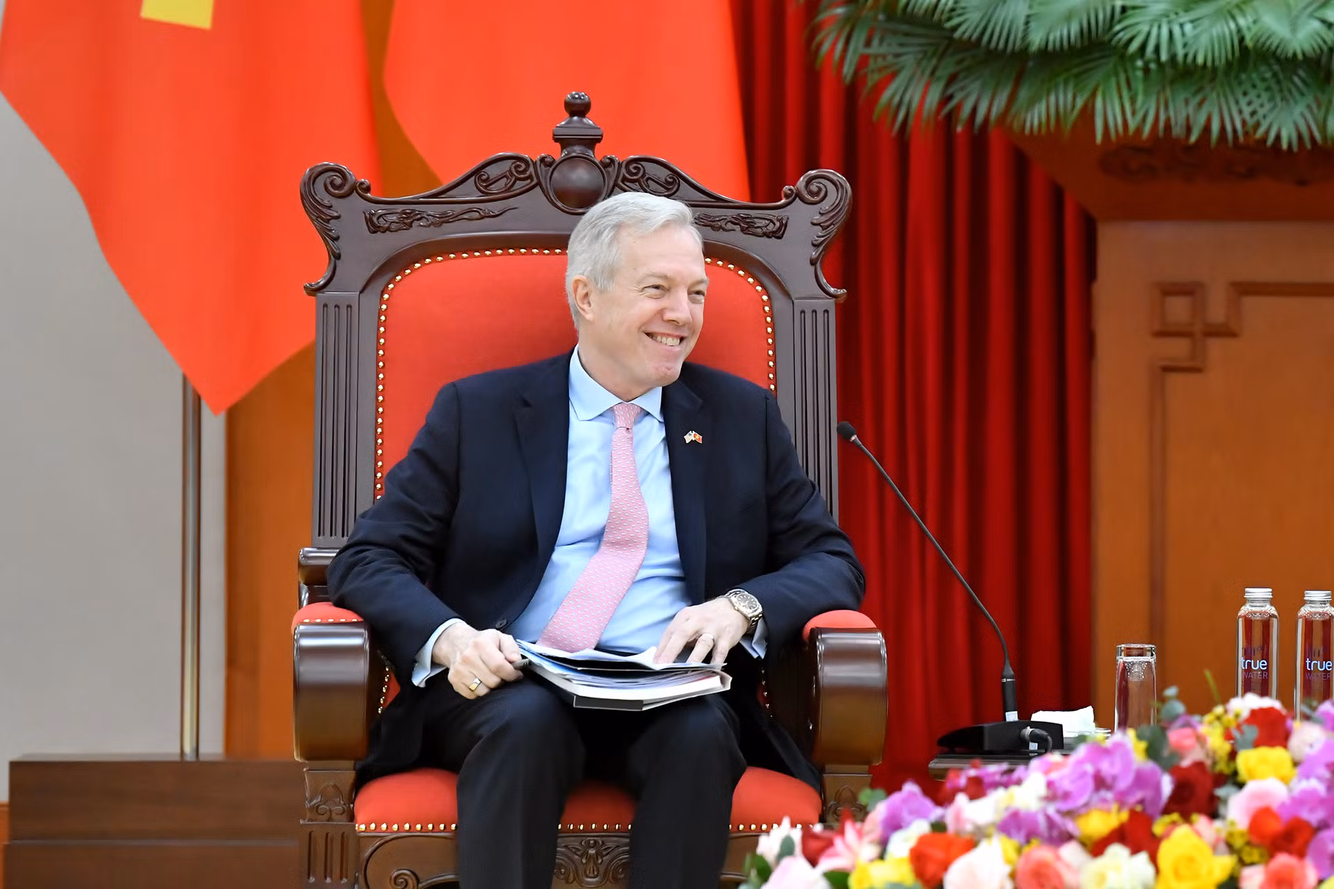 Ông Ted Osius, Chủ tịch kiêm Tổng Giám đốc Hội đồng Kinh doanh Hoa Kỳ-ASEAN tại buổi tiếp.
