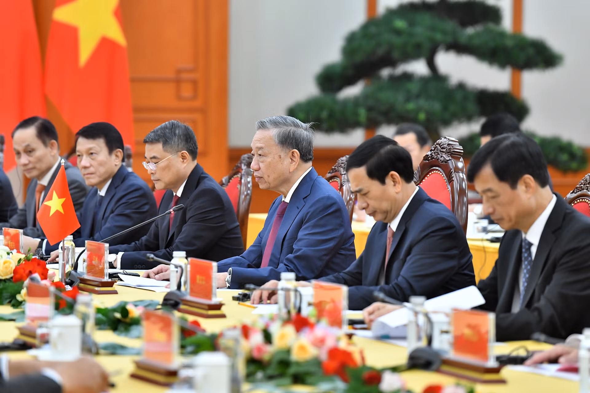 Tổng Bí thư, Chủ tịch nước Tô Lâm và các đại biểu Việt Nam tại buổi tiếp. Tổng Bí thư, Chủ tịch nước Tô Lâm và các đại biểu Việt Nam tại buổi tiếp.