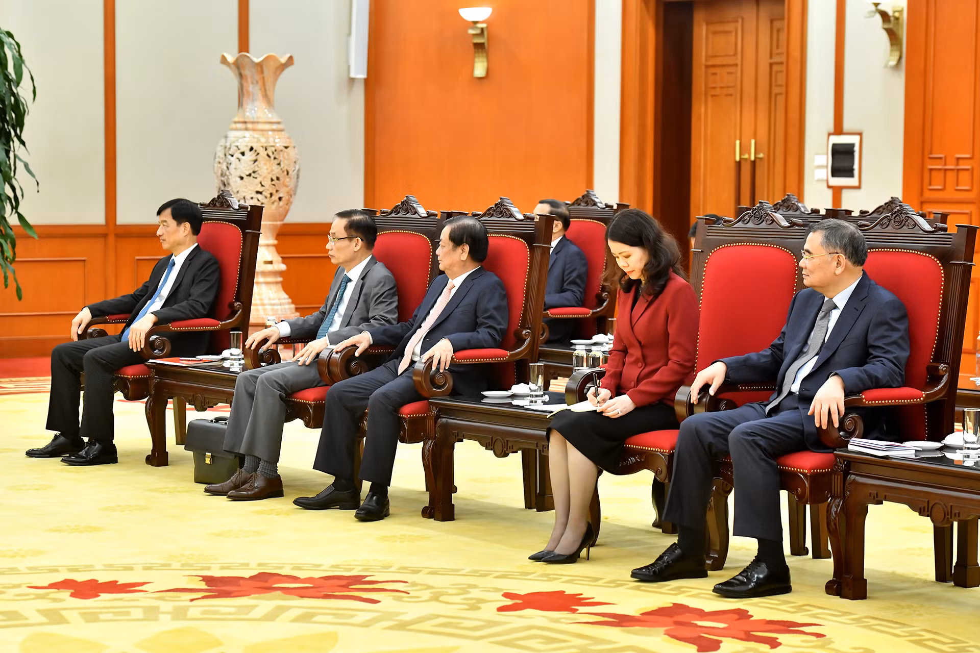 Đoàn đại biểu Việt Nam tham dự buổi tiếp.