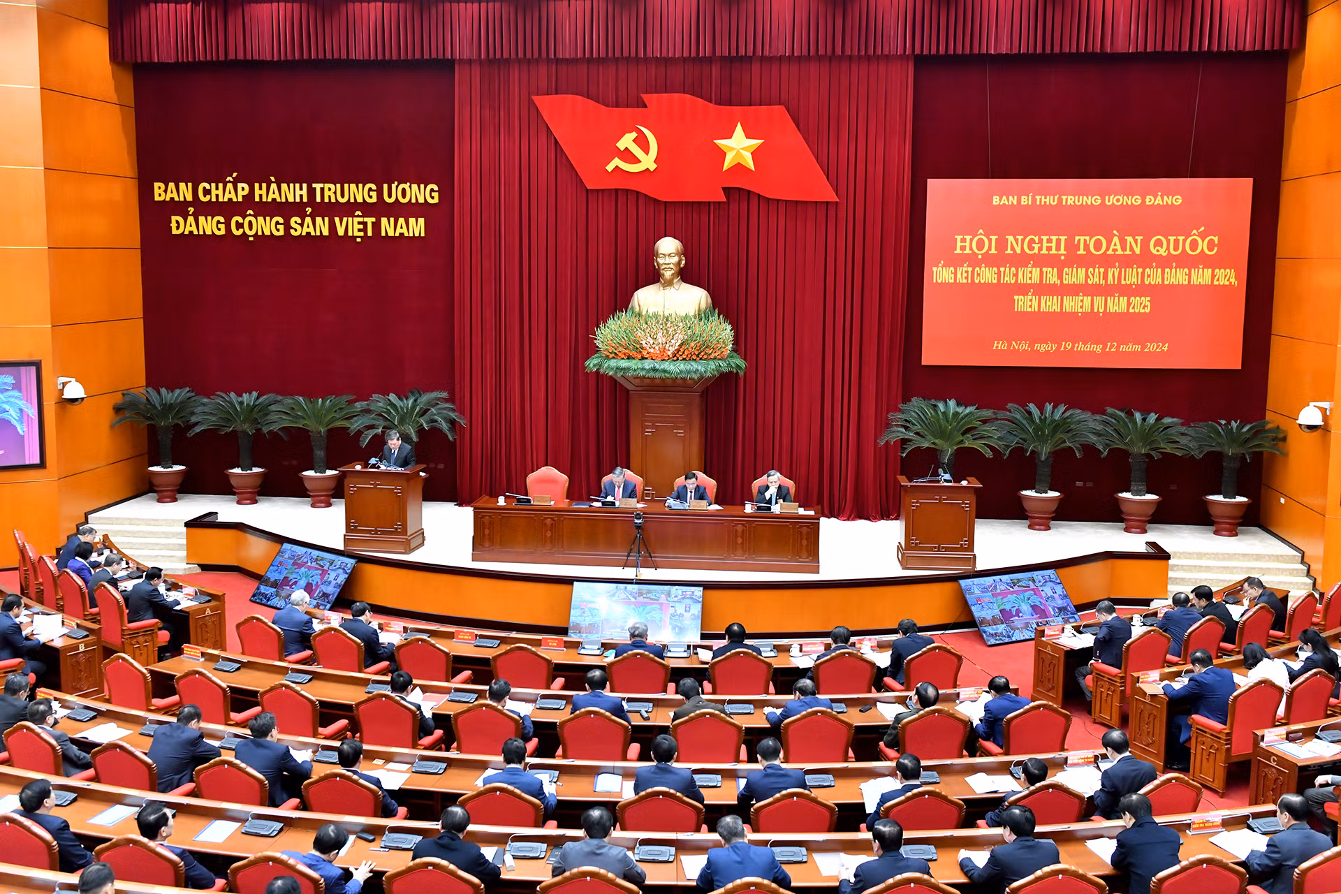 Hội nghị toàn quốc tổng kết công tác kiểm tra, giám sát, kỷ luật của Đảng năm 2024 và triển khai nhiệm vụ năm 2025.