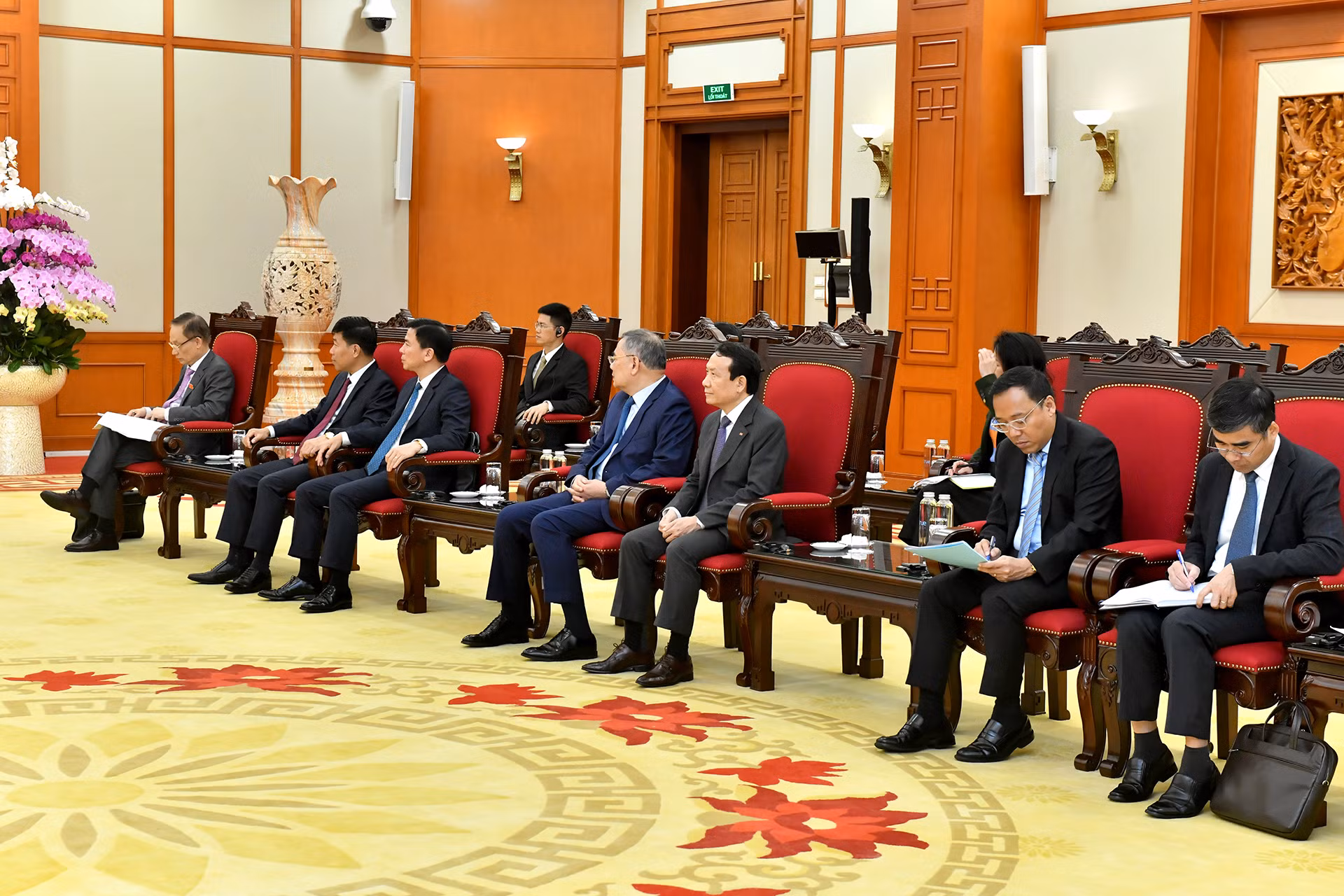 Các đại biểu Việt Nam tham dự buổi tiếp.