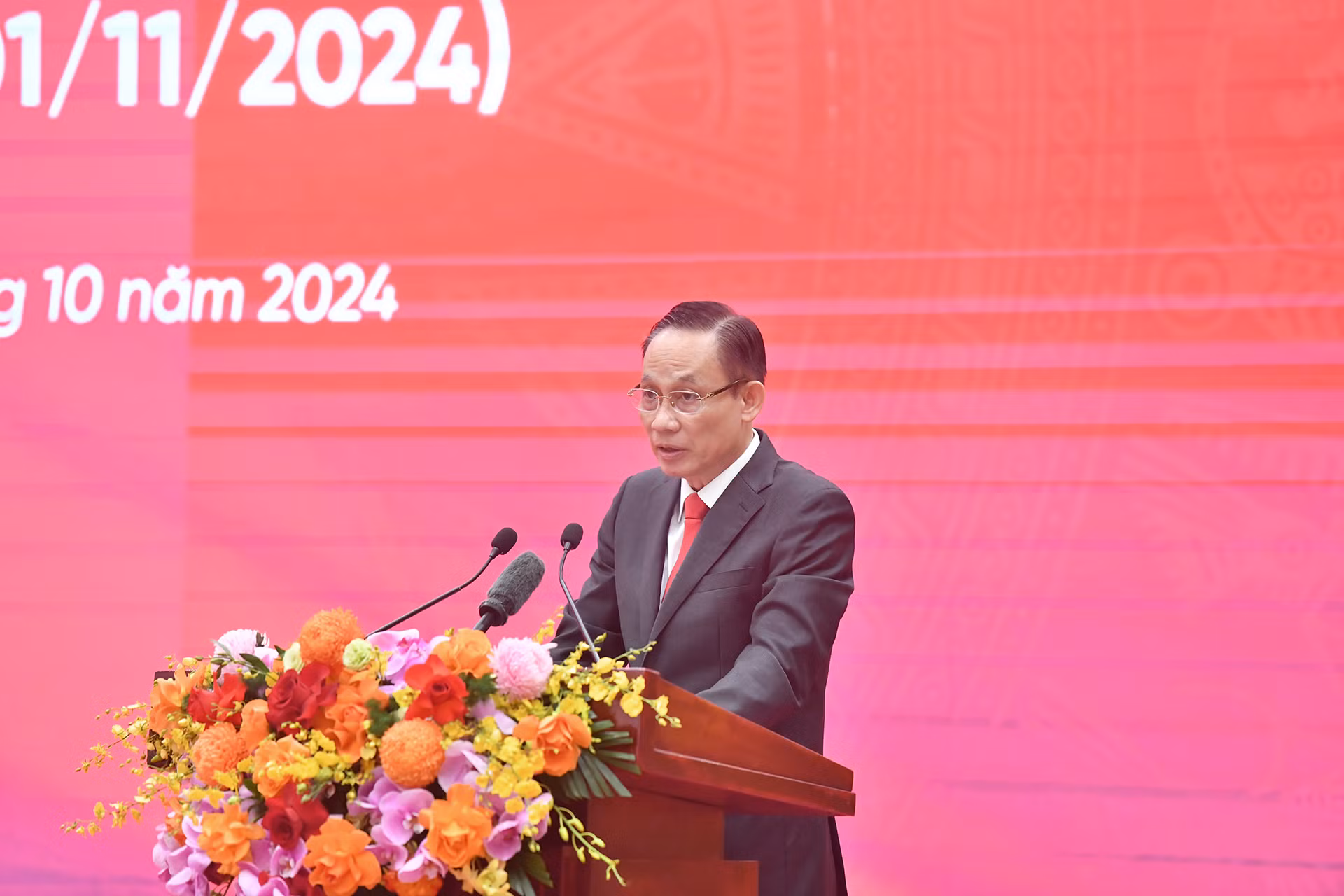 Đồng chí Lê Hoài Trung, Bí thư Trung ương Đảng, Trưởng Ban Đối ngoại Trung ương phát biểu tại Lễ kỷ niệm. Đồng chí Lê Hoài Trung, Bí thư Trung ương Đảng, Trưởng Ban Đối ngoại Trung ương phát biểu tại Lễ kỷ niệm.