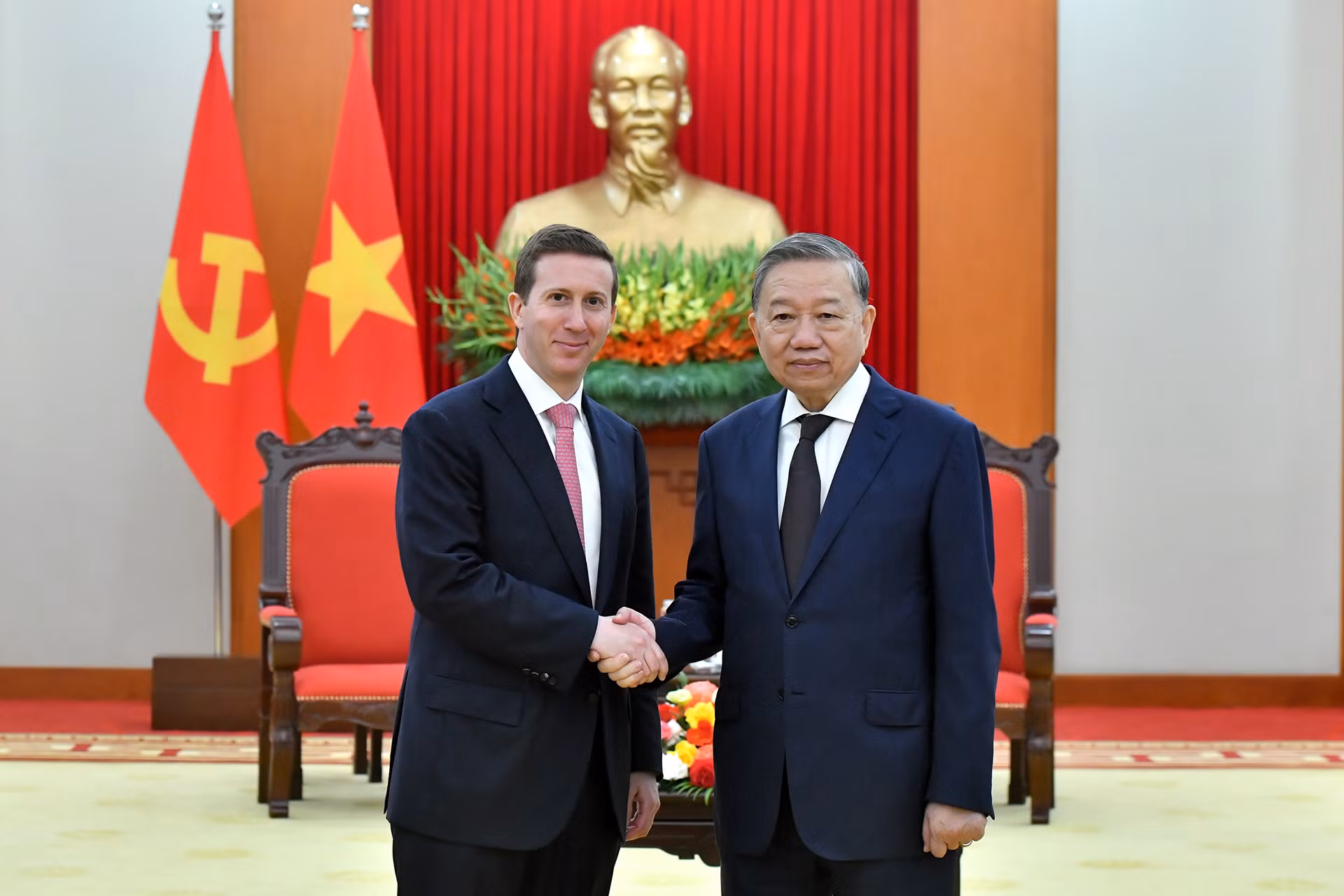 Tổng Bí thư Tô Lâm với ông Jeffrey David Perlman, Tổng Giám đốc Quỹ đầu tư Warburg Pincus (Hoa Kỳ).