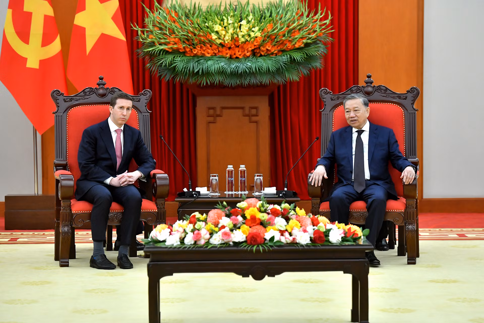 Tổng Bí thư Tô Lâm và ông Jeffrey David Perlman, Tổng Giám đốc Quỹ đầu tư Warburg Pincus (Hoa Kỳ).