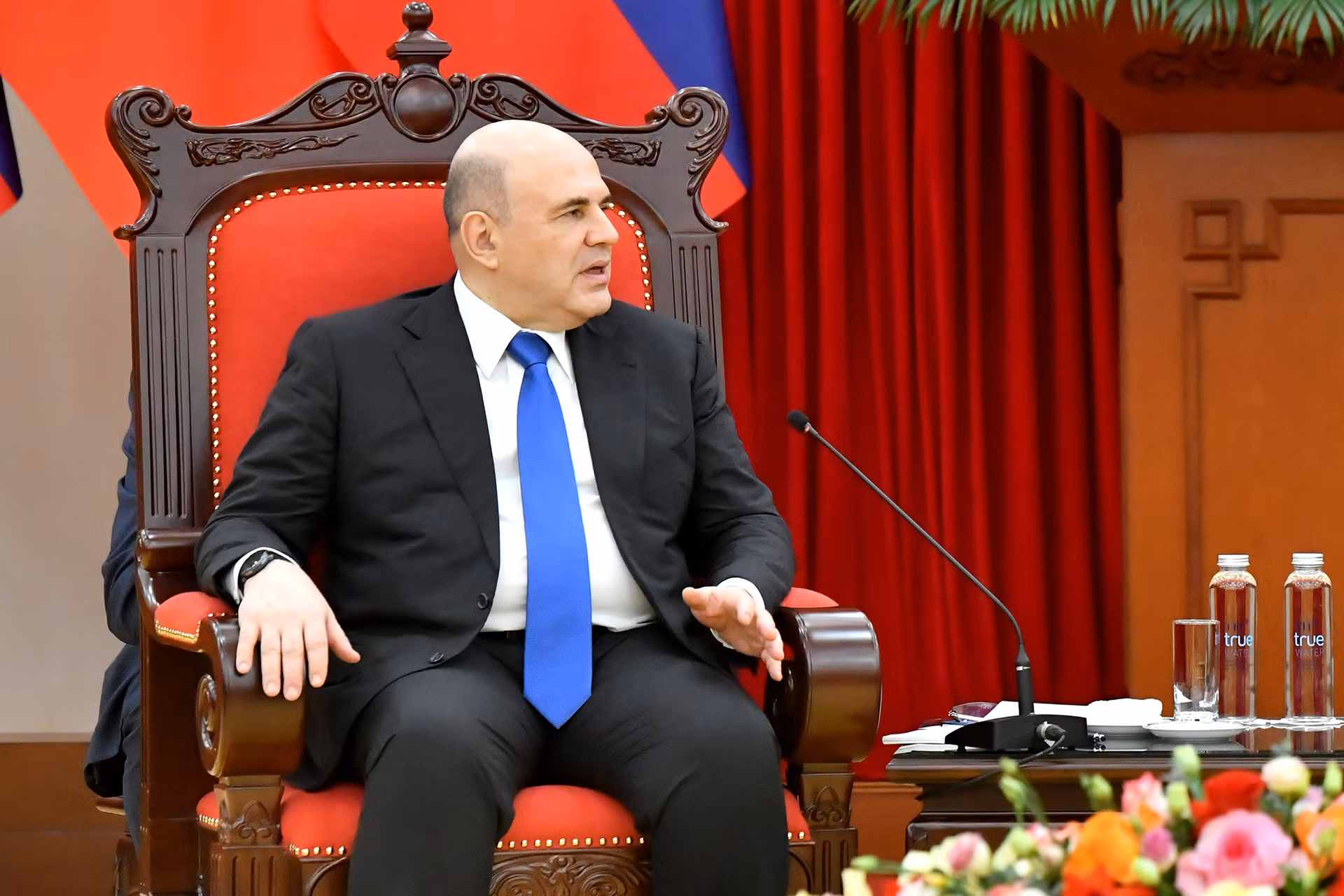 Thủ tướng Liên bang Nga Mikhail Vladimirovich Mishustin phát biểu. Thủ tướng Liên bang Nga Mikhail Vladimirovich Mishustin phát biểu.