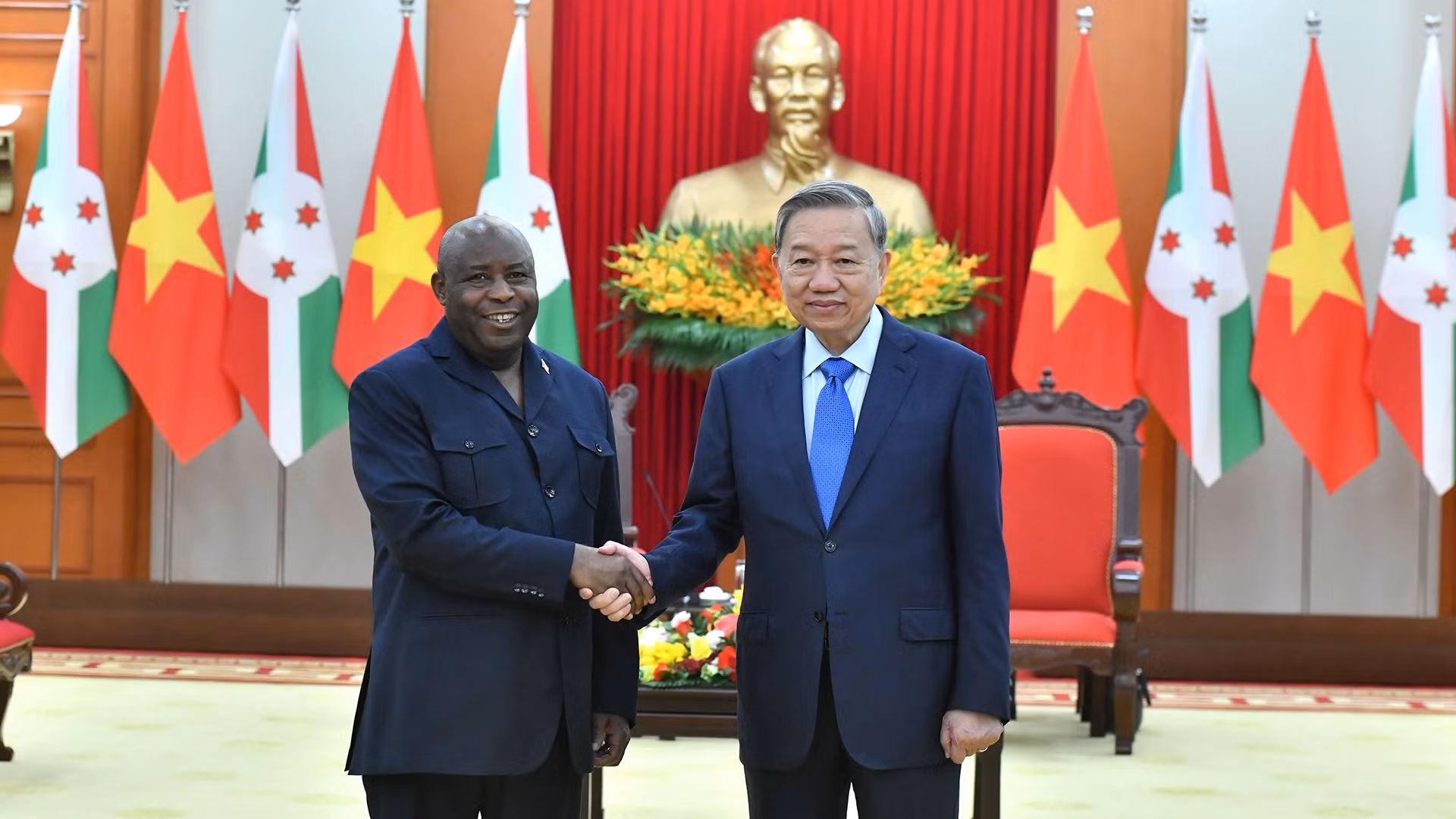 Tổng Bí thư Tô Lâm tiếp Tổng thống Cộng hòa Burundi Évariste Ndayishimiye. 