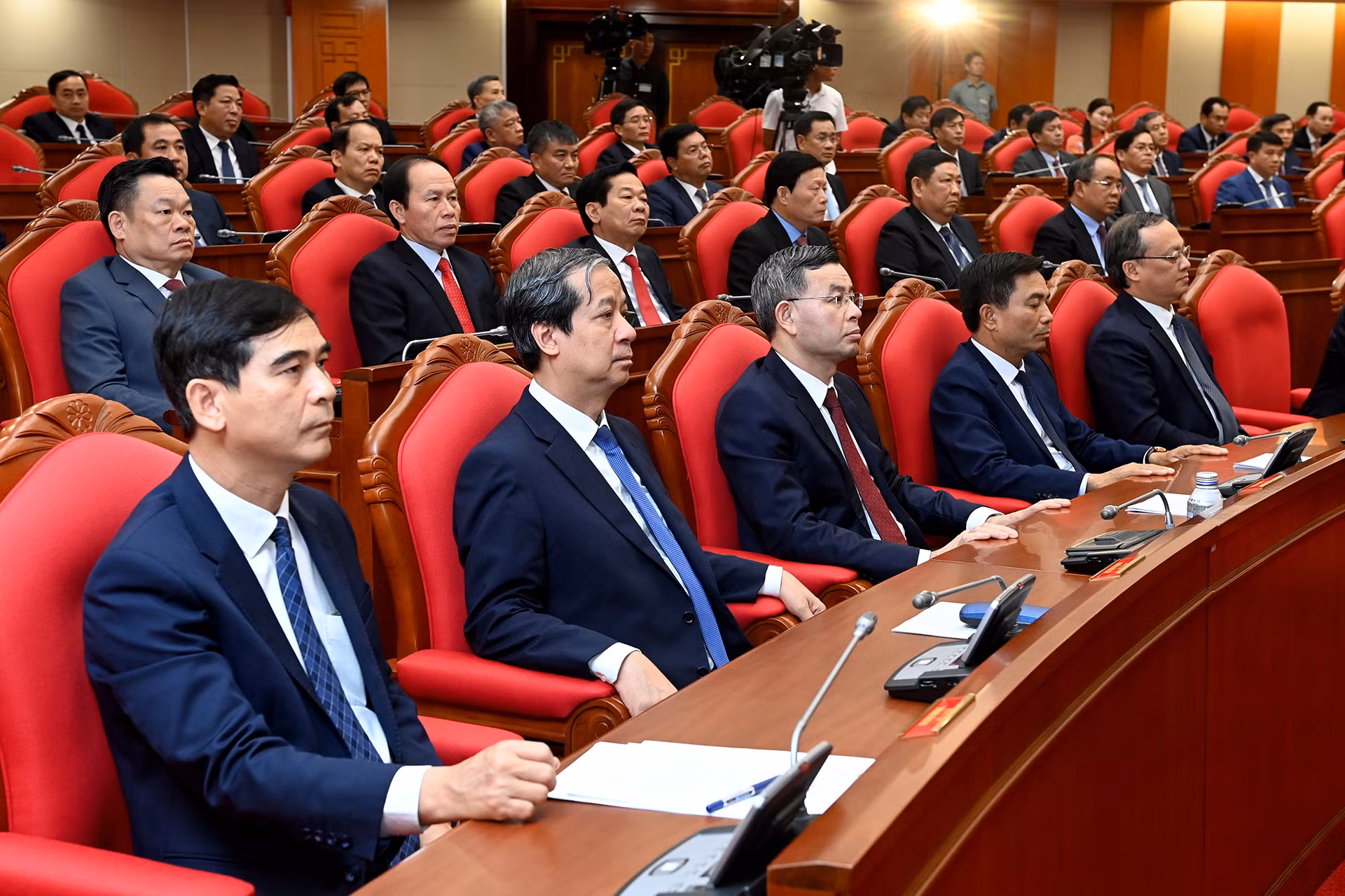 Các đại biểu tham dự phiên bế mạc.