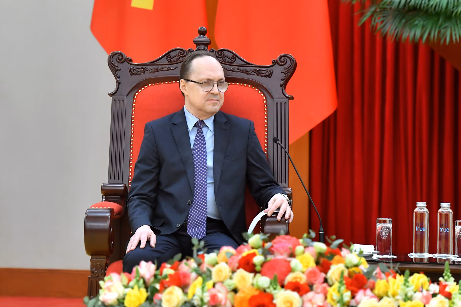 Đại sứ Gennady Stepanovich Bezdetko tại buổi tiếp.