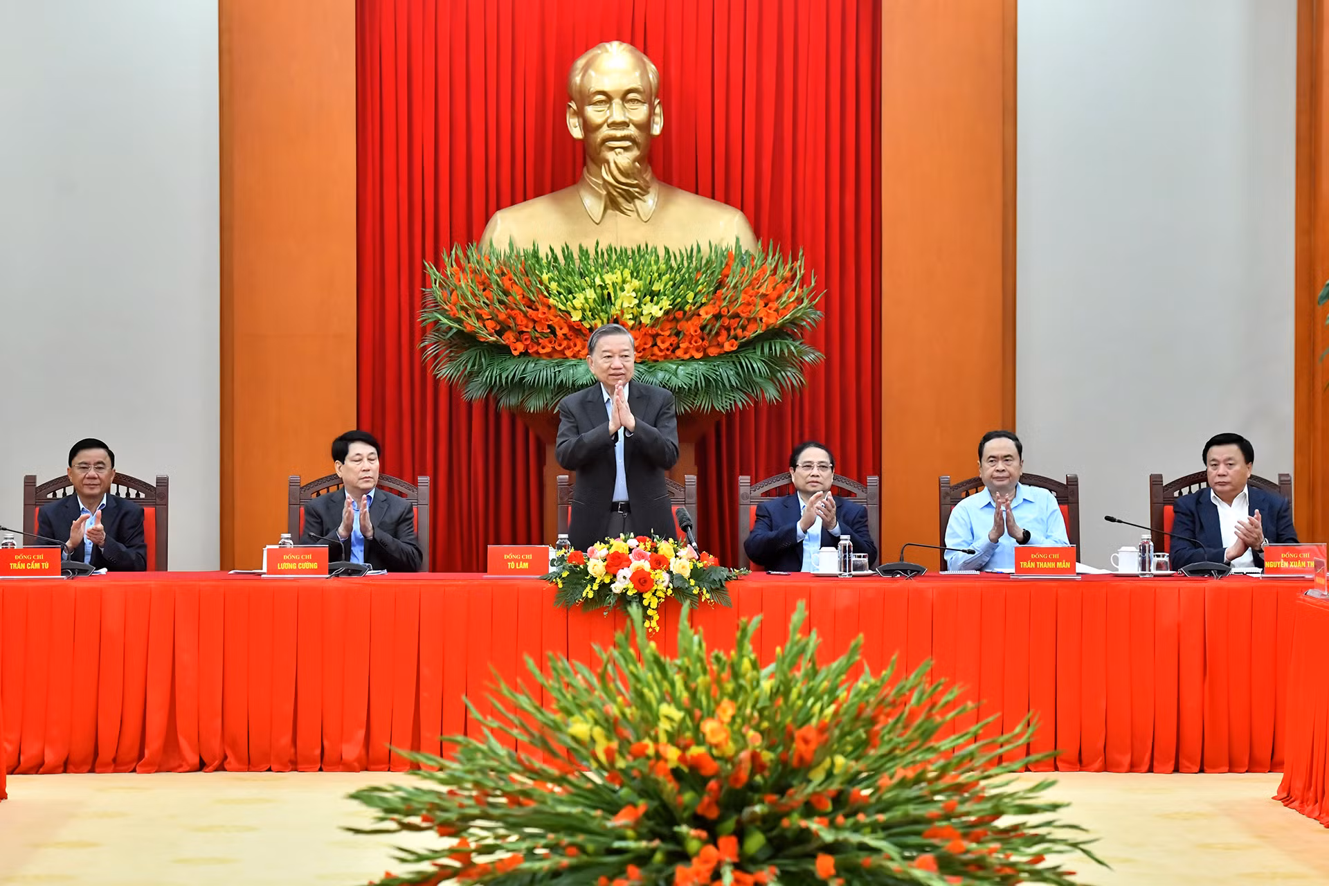 Tổng Bí thư Tô Lâm và các đồng chí lãnh đạo Đảng, Nhà nước dự phiên họp.